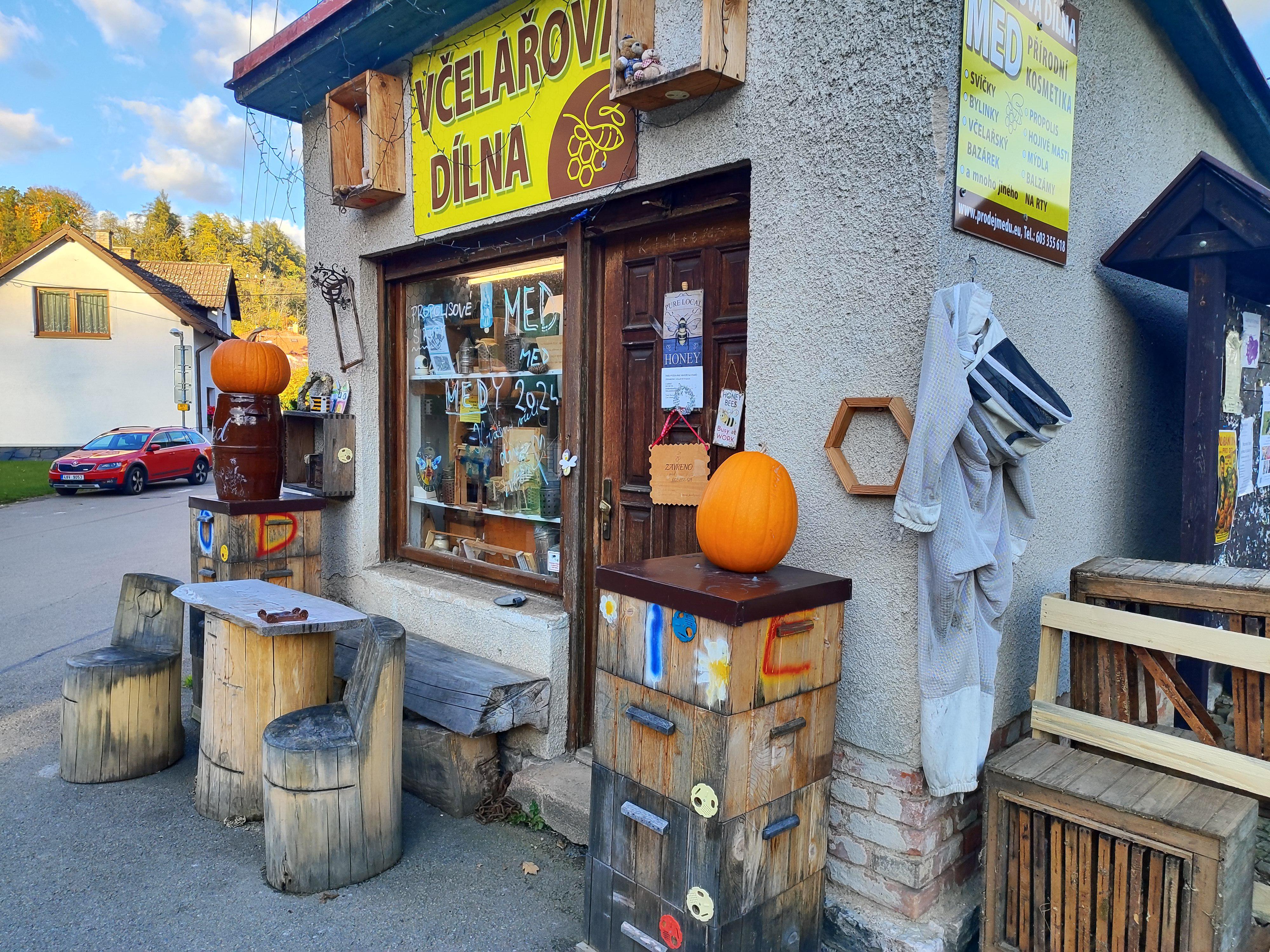 Včelařova dílna foto 5