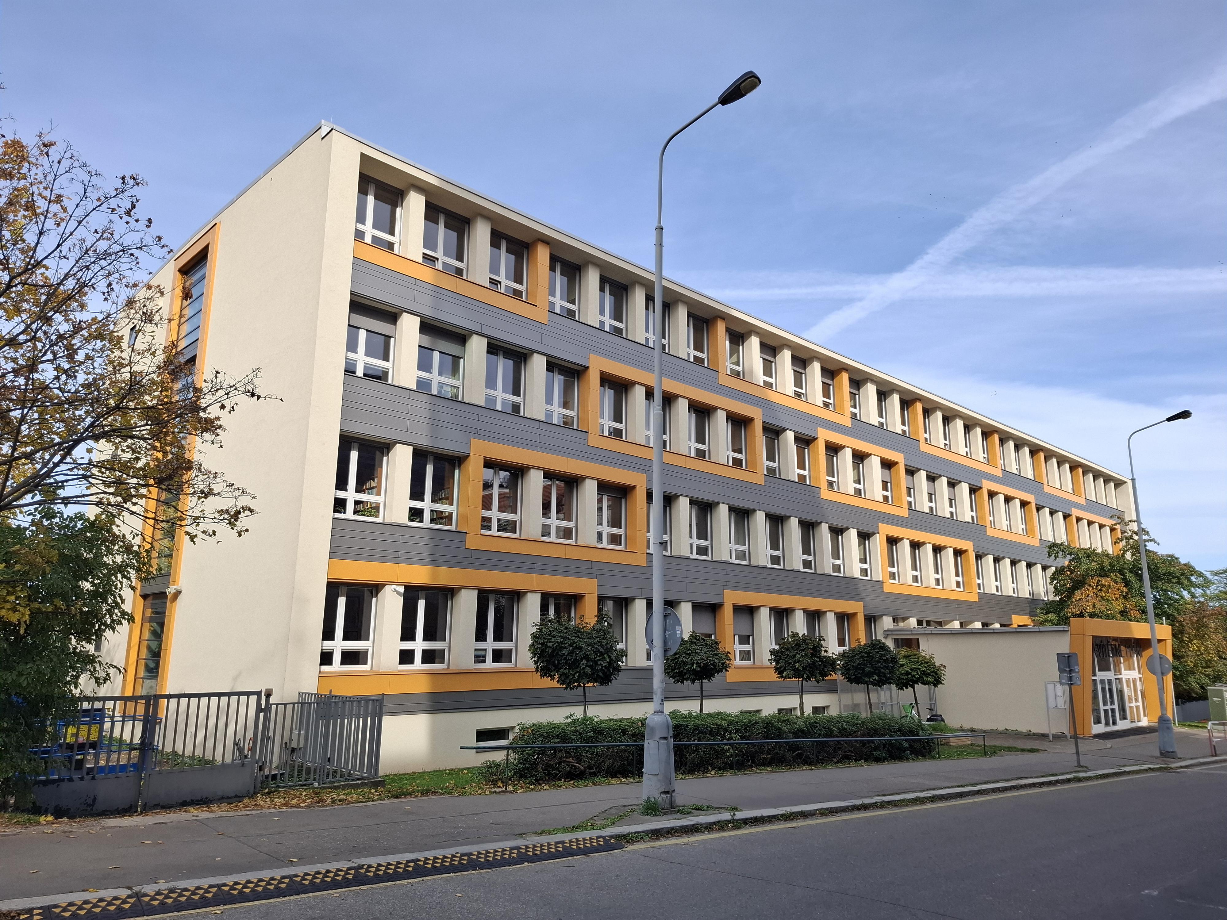 Gymnázium Praha 4, Na Vítězné pláni foto 6