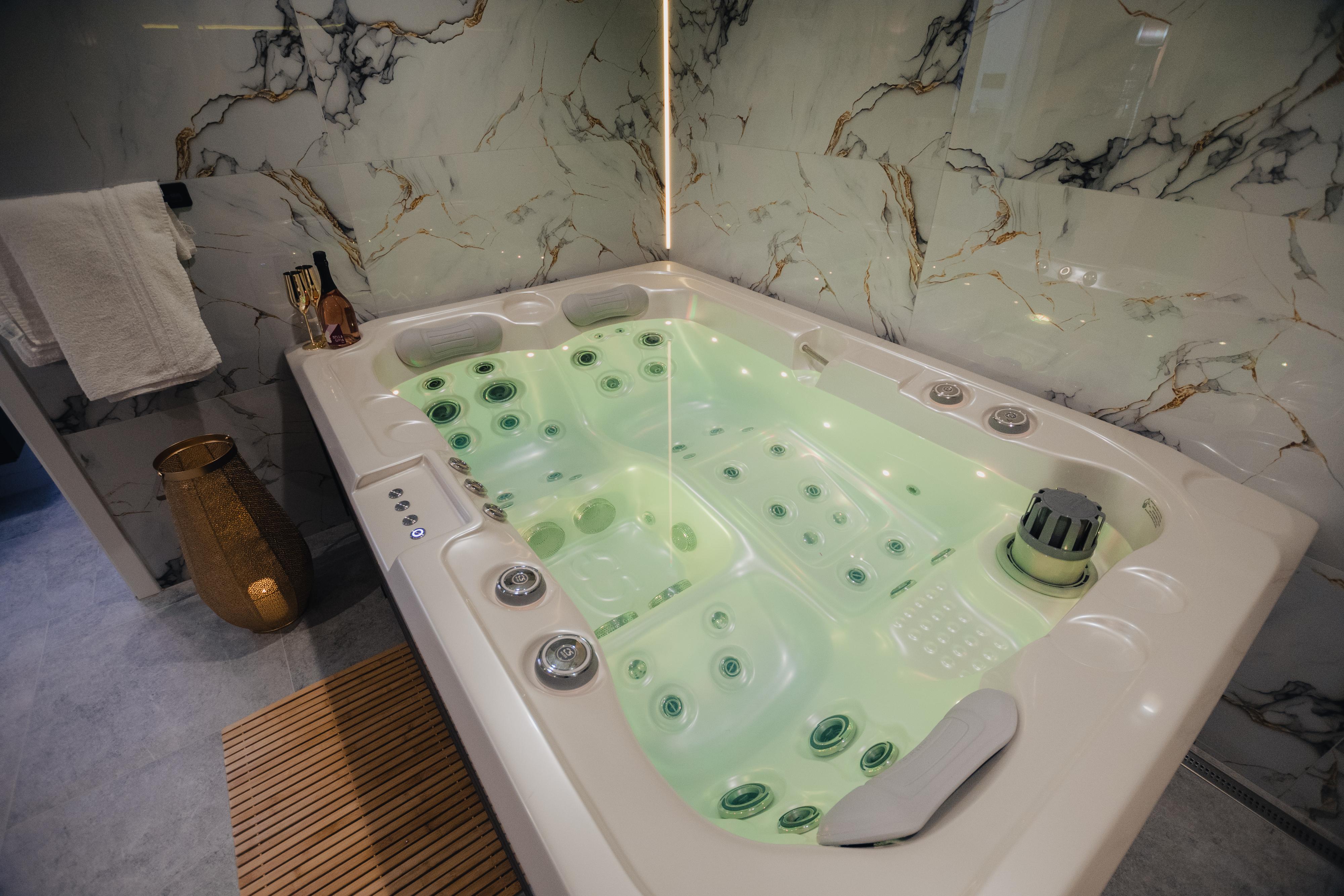 Lázně TOM-privátní wellness GREEN, BLUE a GOLD ZONE foto 2