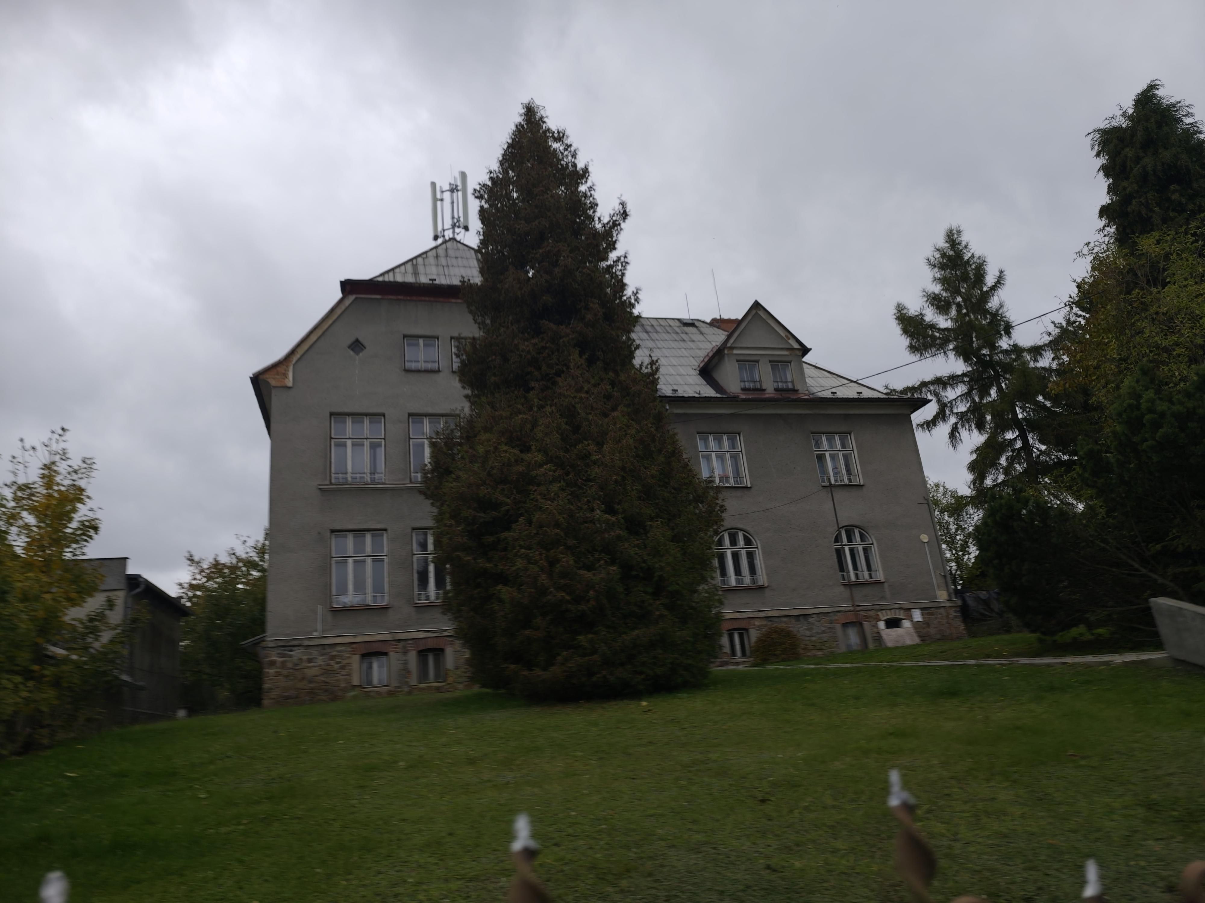 Nové Lublice - obecní úřad foto 2