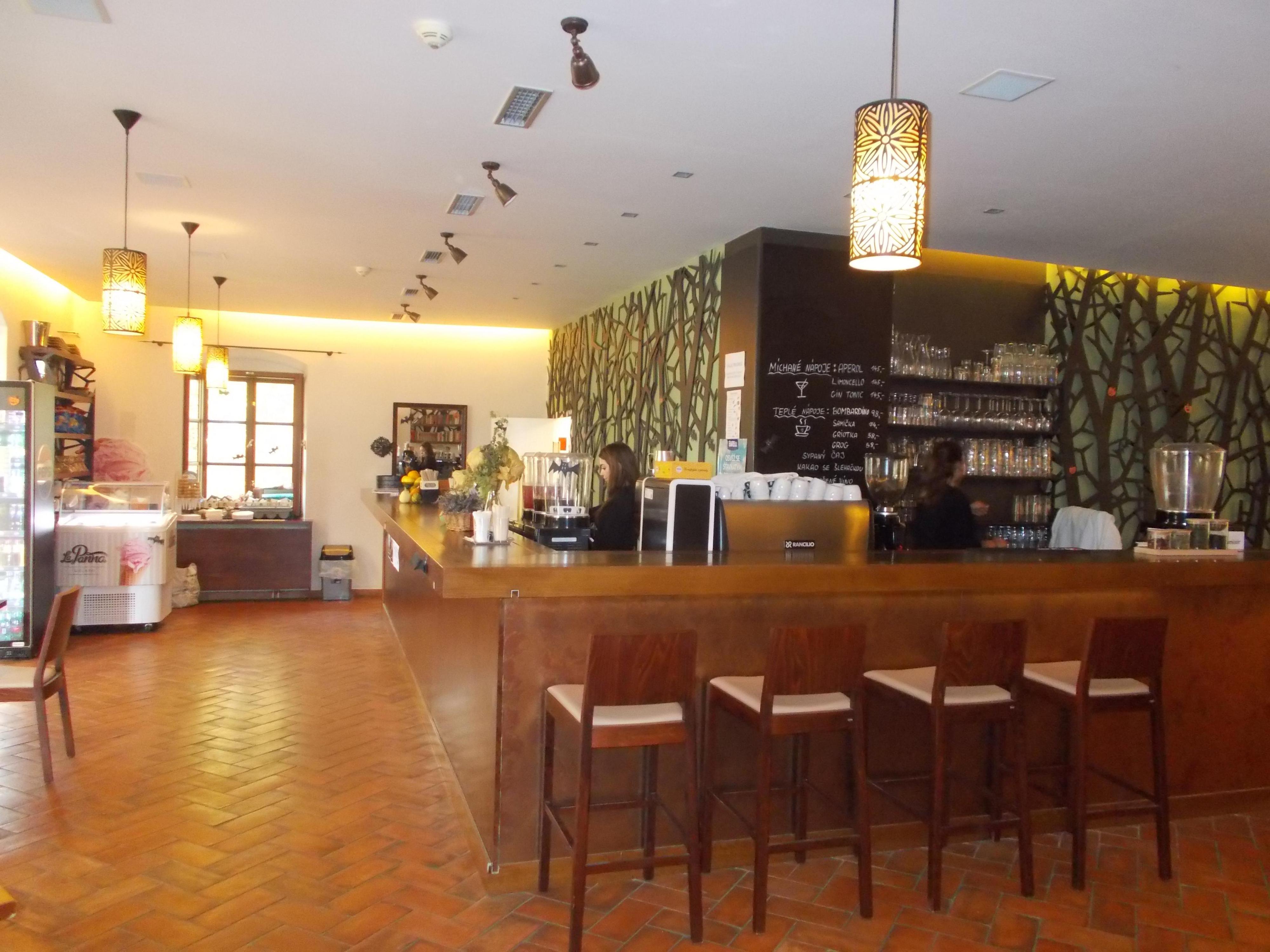 Zámecká kavárna Žinkovy foto 5