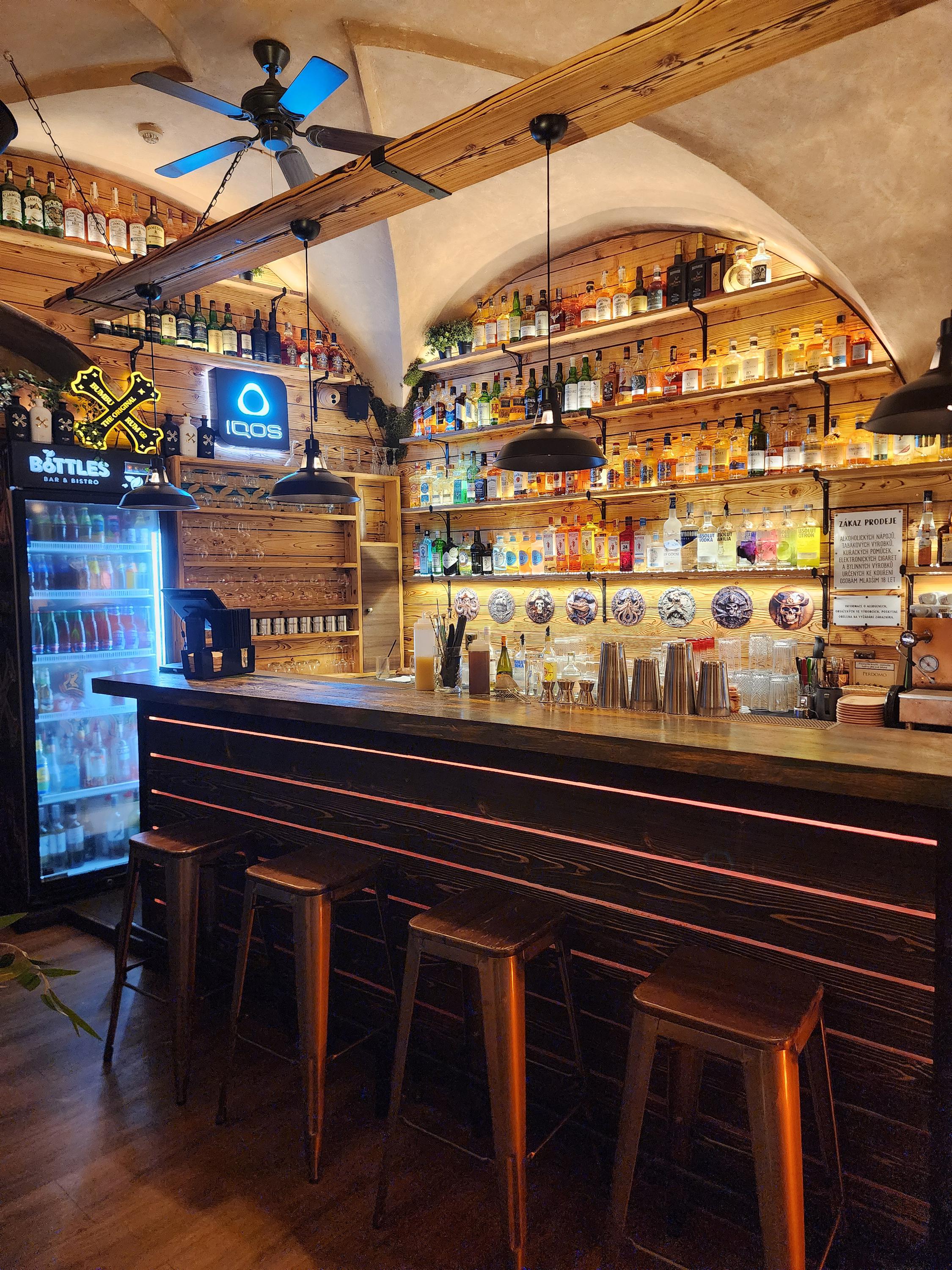 Bottles Bar foto 5