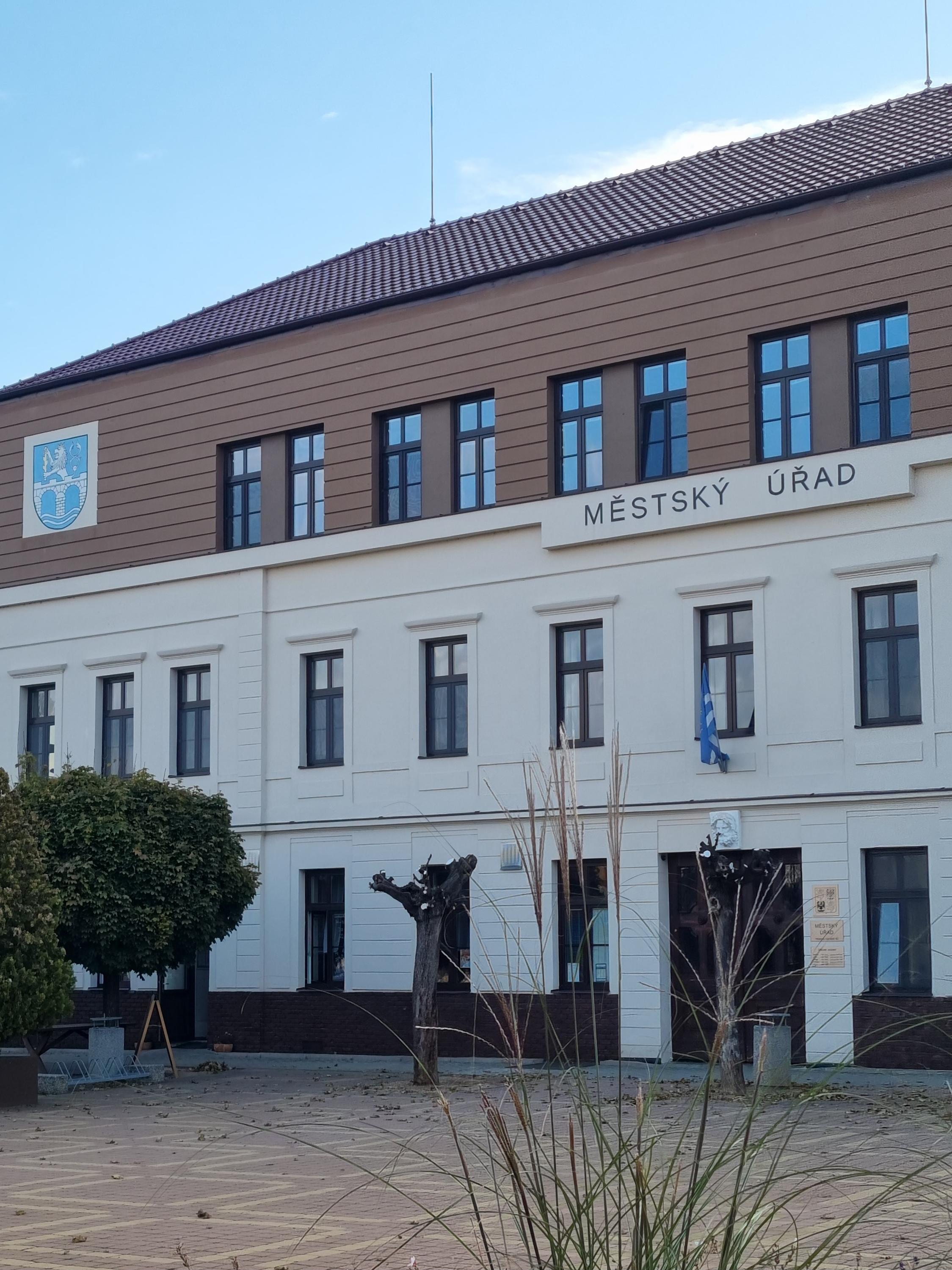 Bohušovice nad Ohří - městský úřad foto 6