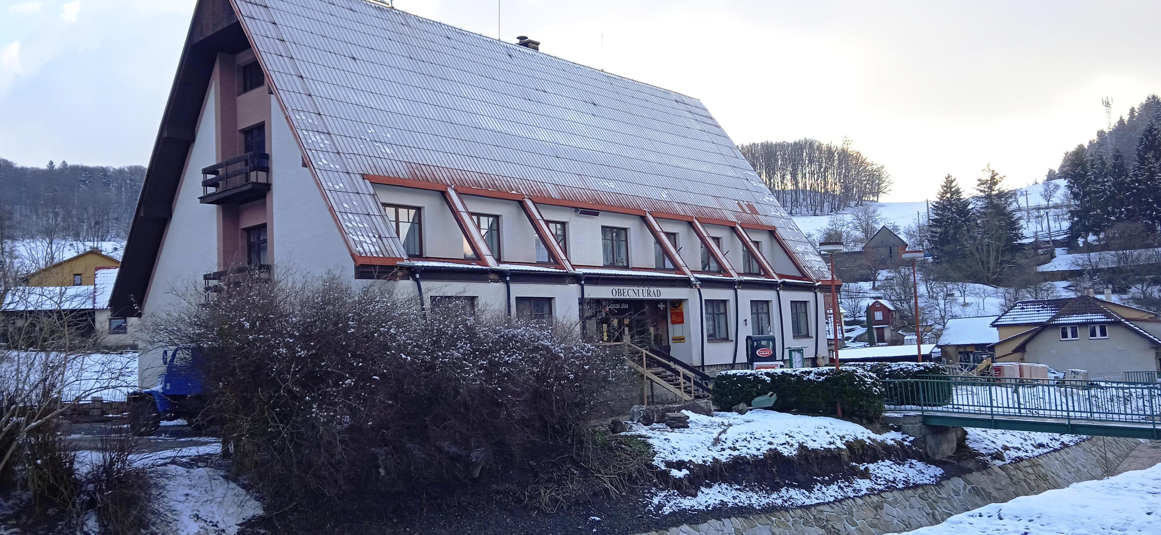 Rusava - obecní úřad foto 2