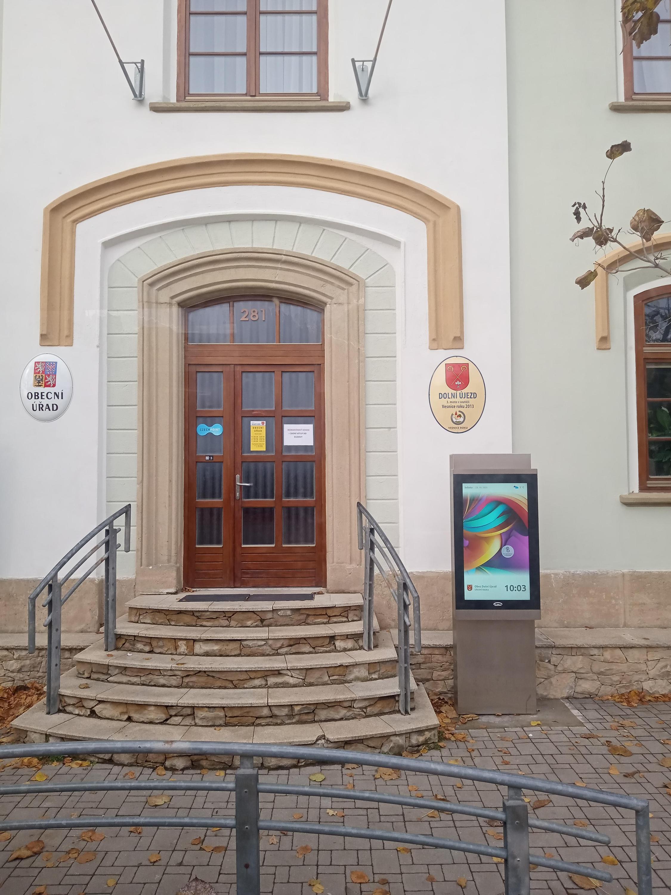 Dolní Újezd - obecní úřad foto 3