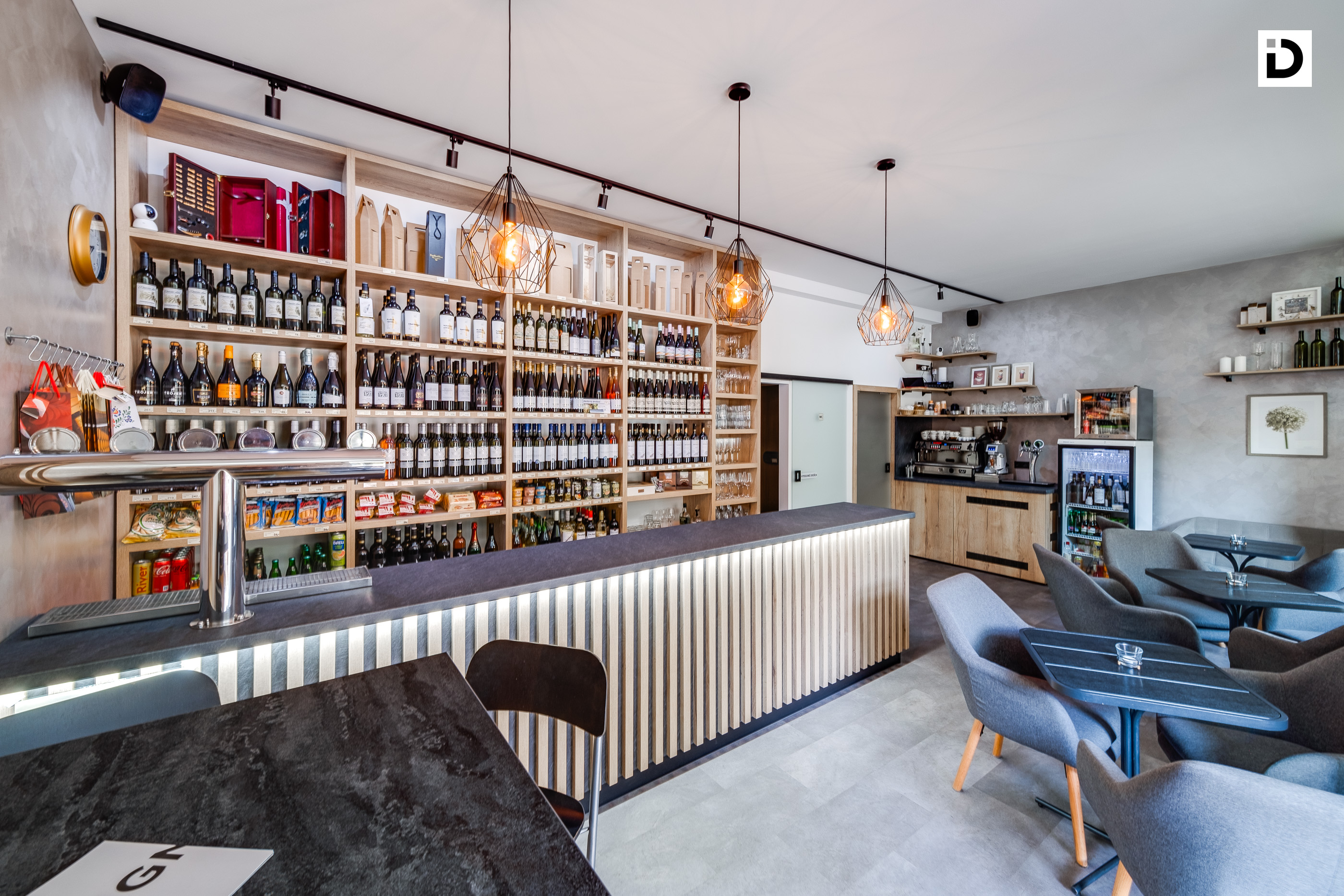 Vinotéka Zlatý hrozen foto 2