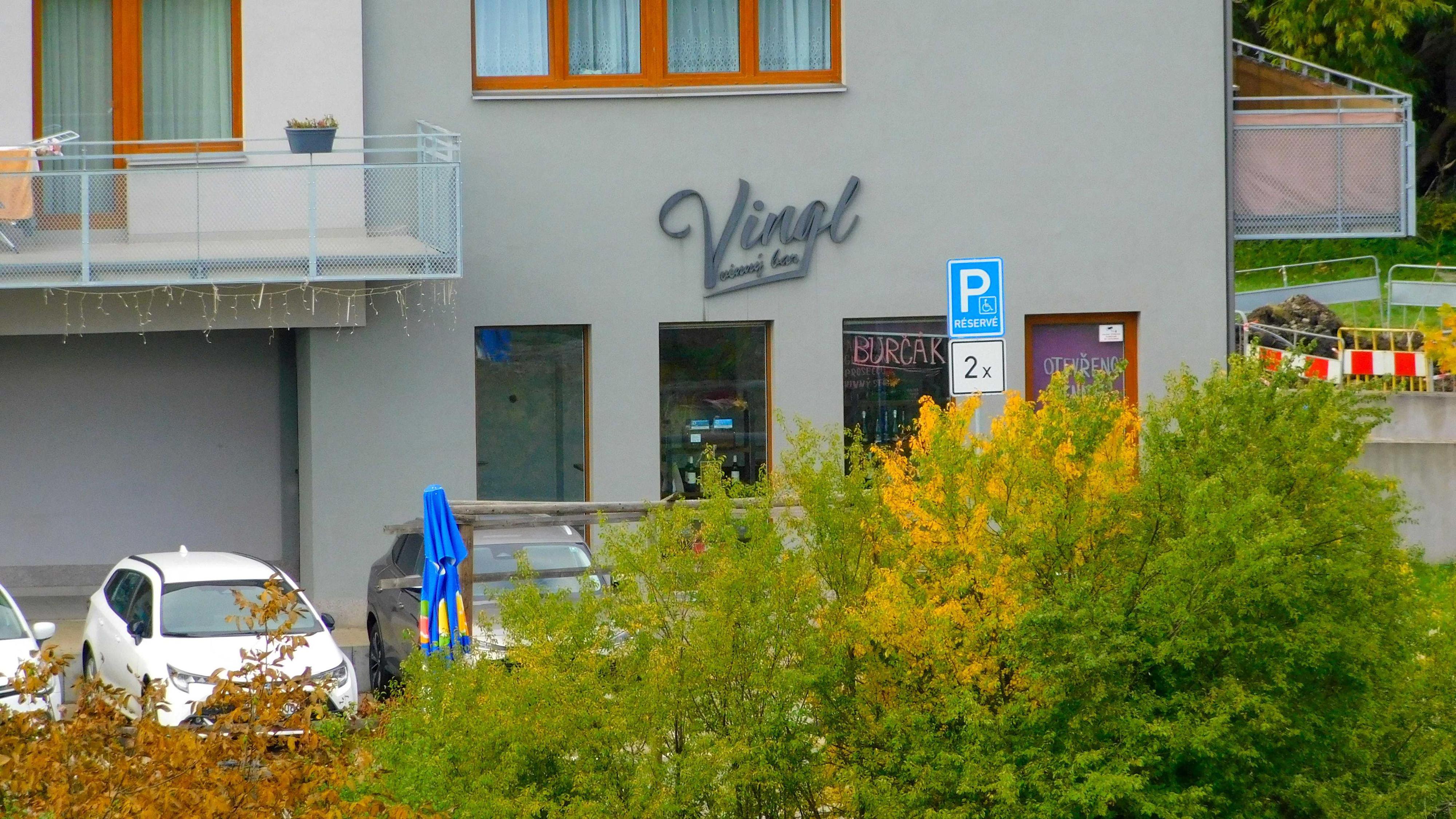 Vingl vinný bar foto 4