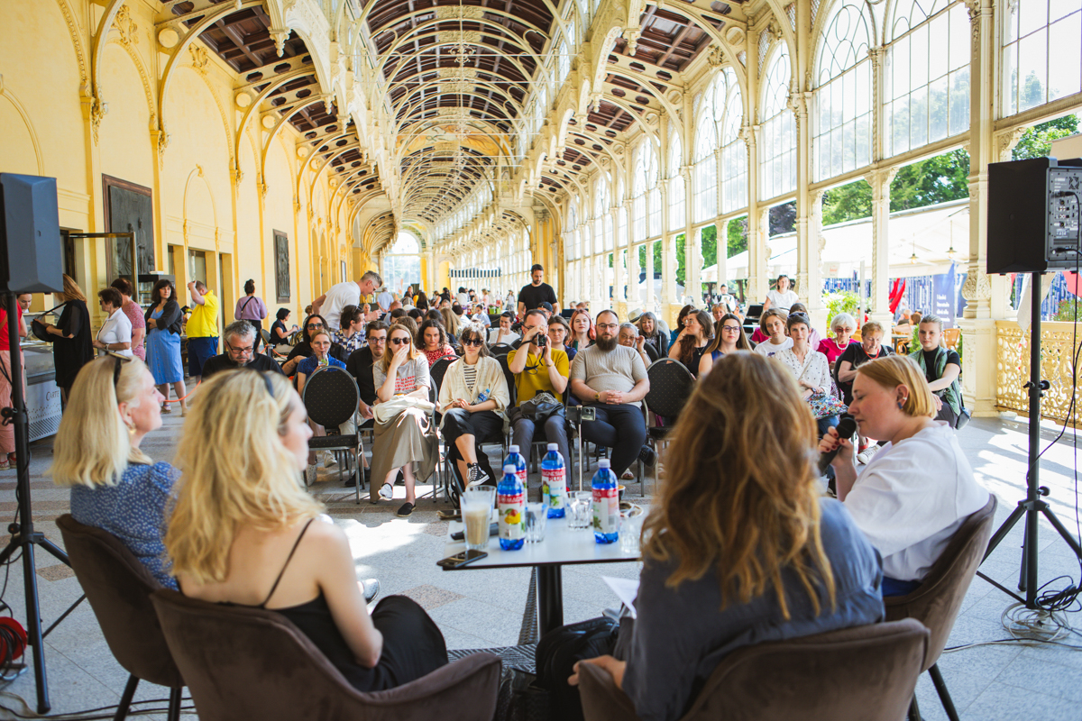 Knižní lázně z.s.