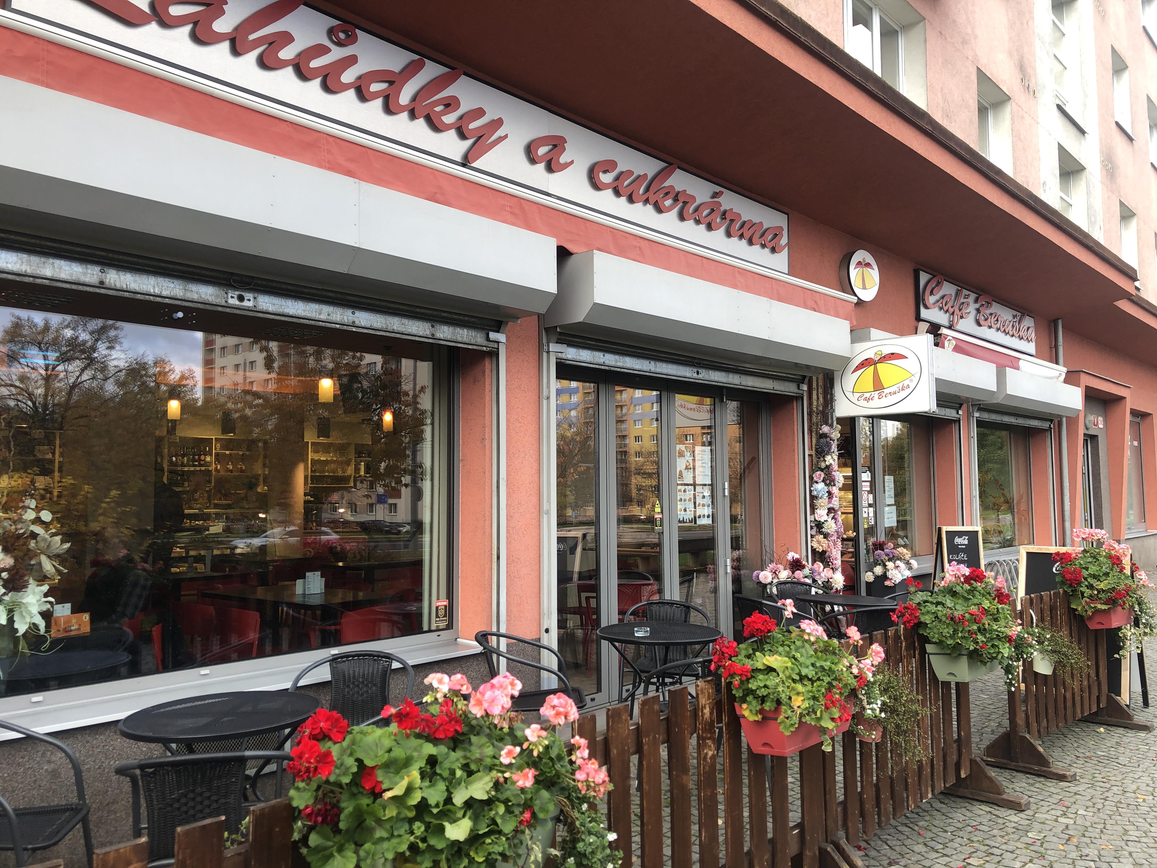 Lahůdky a cukrárna Beruška foto 3