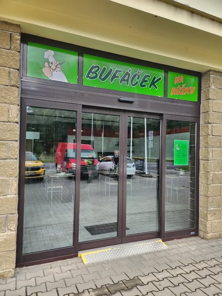 Bufáček Na růžku foto 2