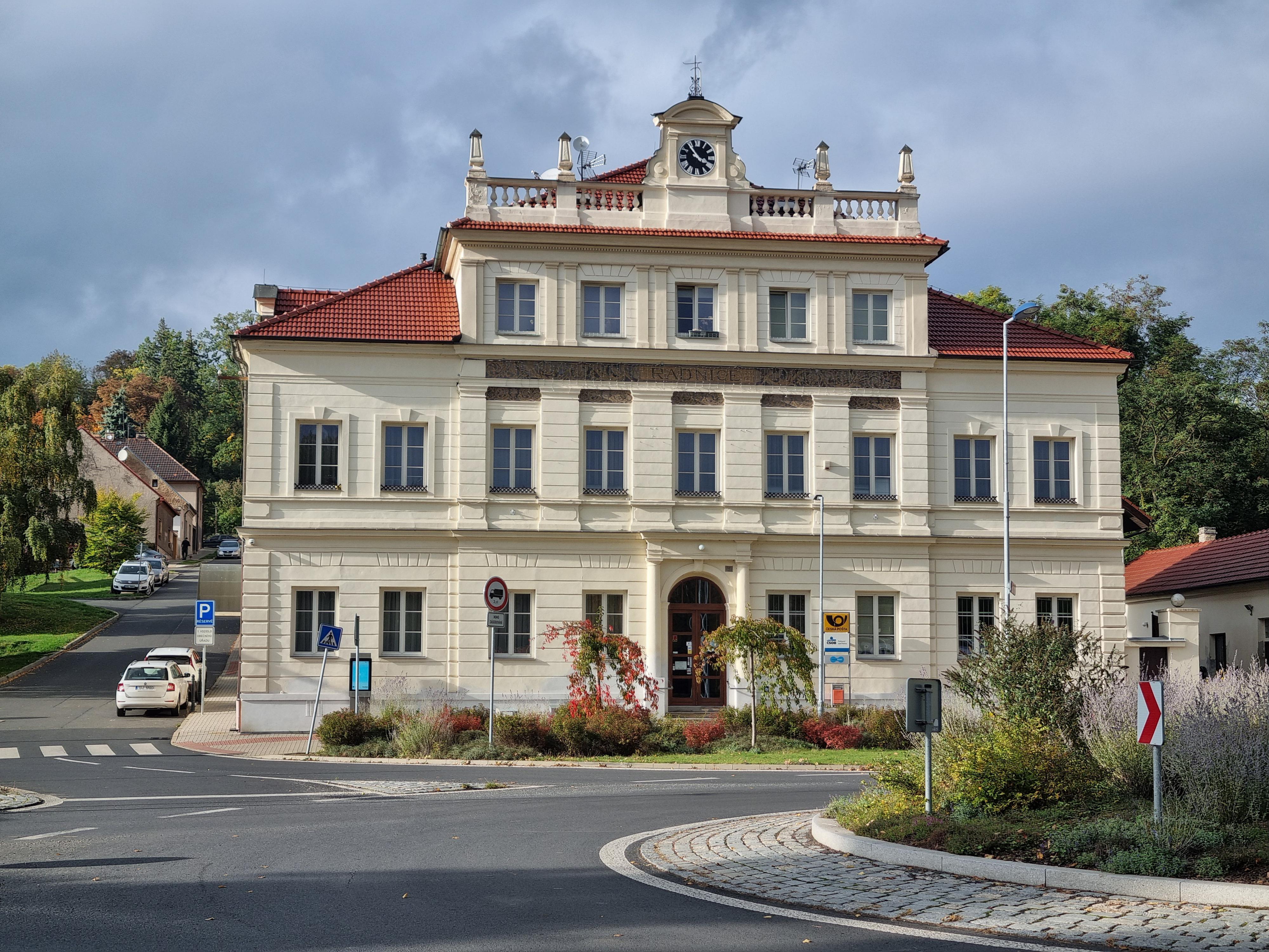 Libušín - městský úřad foto 4