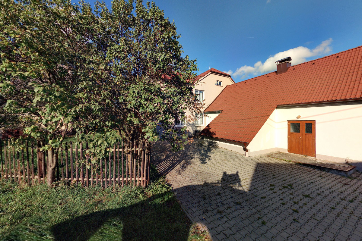 Kultruní dům Lhovice foto 1