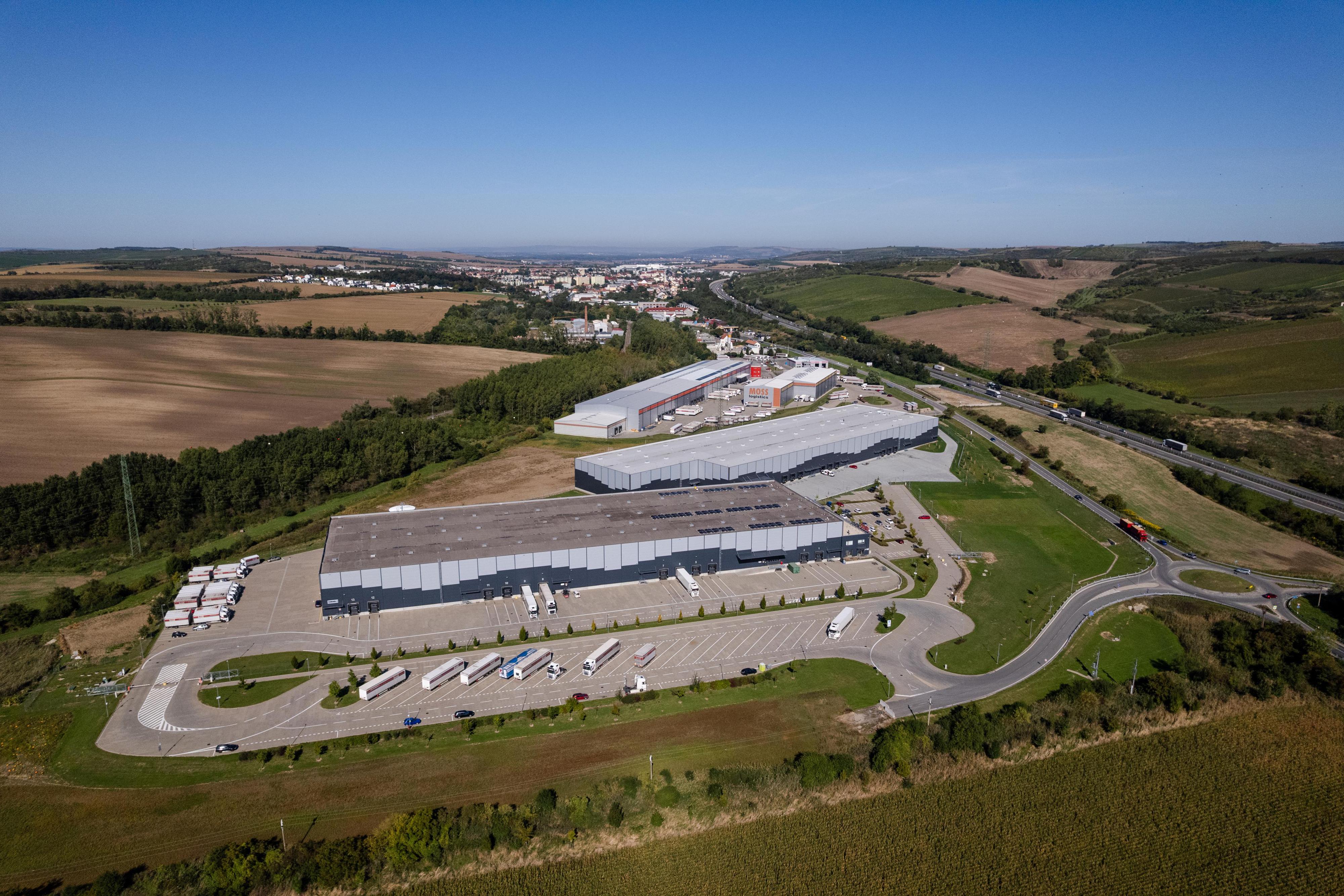 MOSS logistics - Terminal 2 foto 6