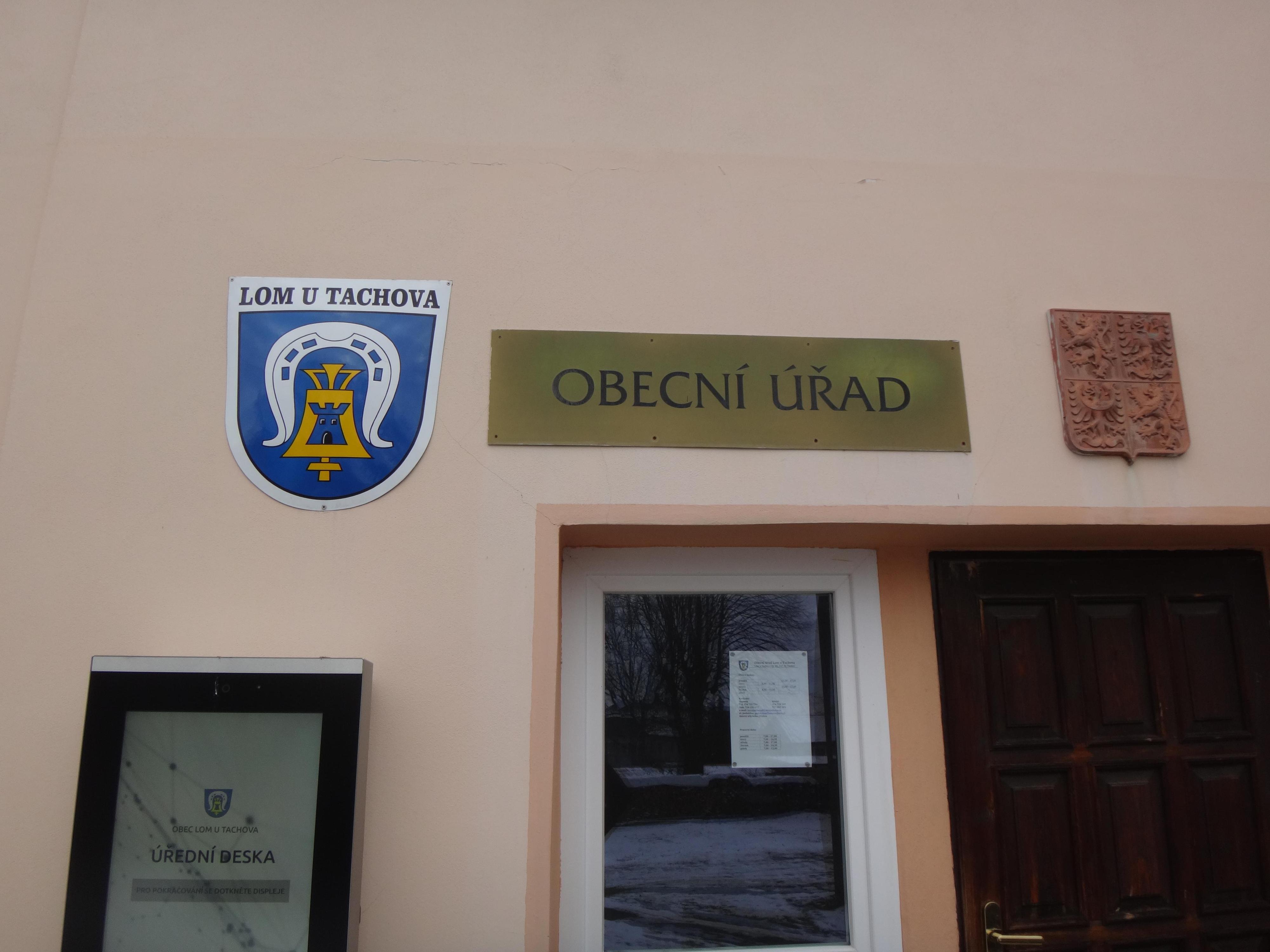 Lom u Tachova - obecní úřad foto 6
