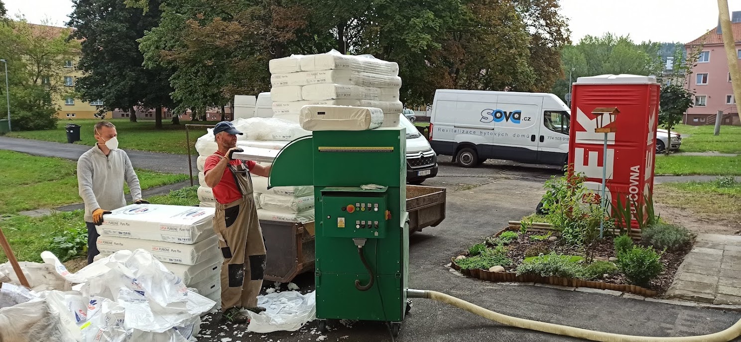 SOVA - foukaná izolace foto 4