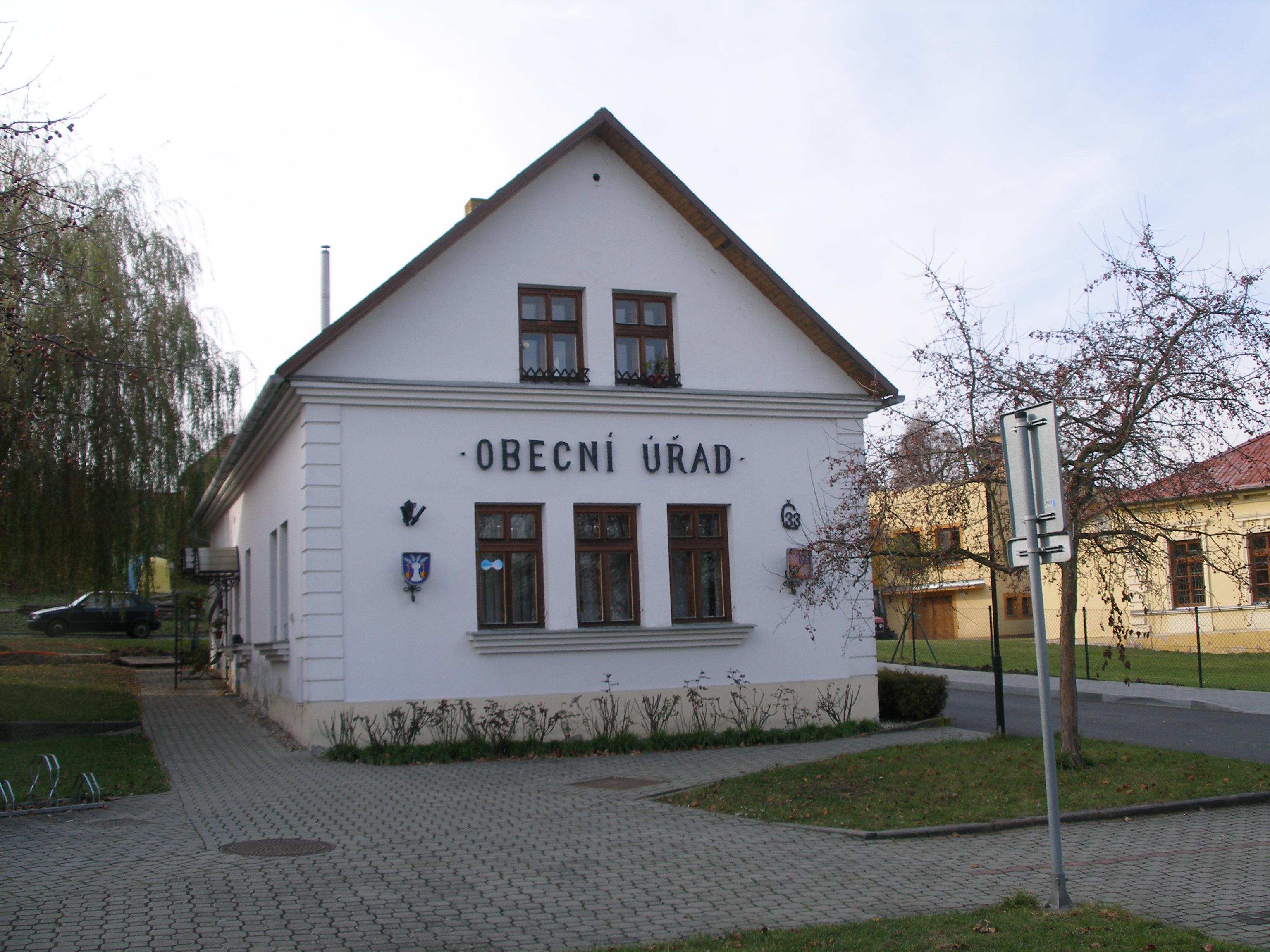 Ústí - obecní úřad foto 3