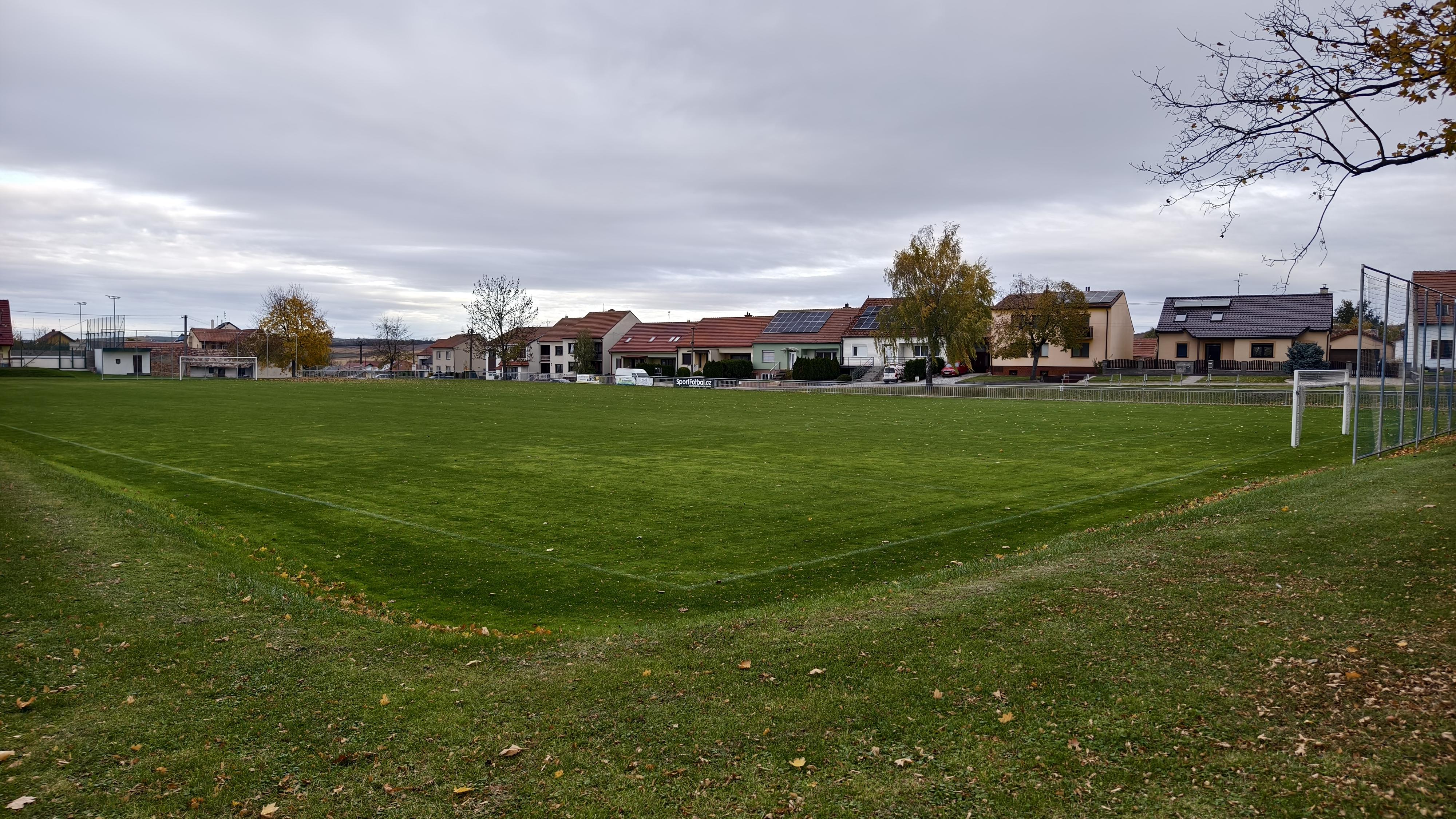 Fotbalové hřiště Starovičky