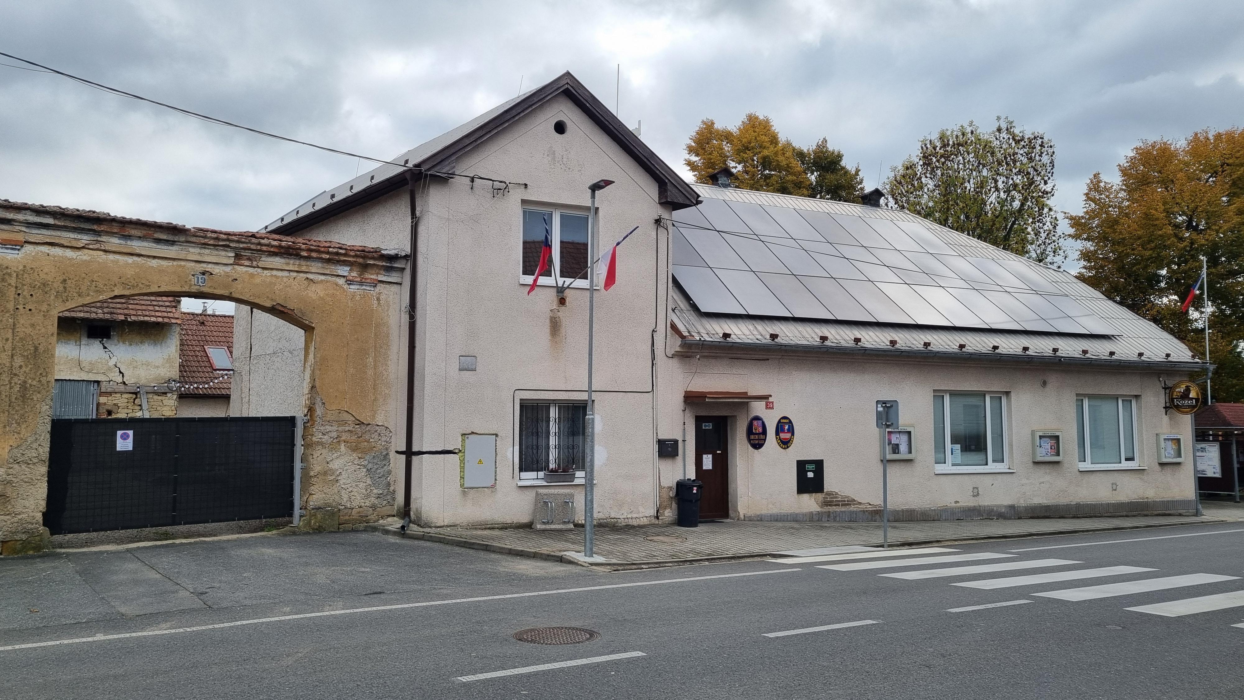 Pletený Újezd - obecní úřad