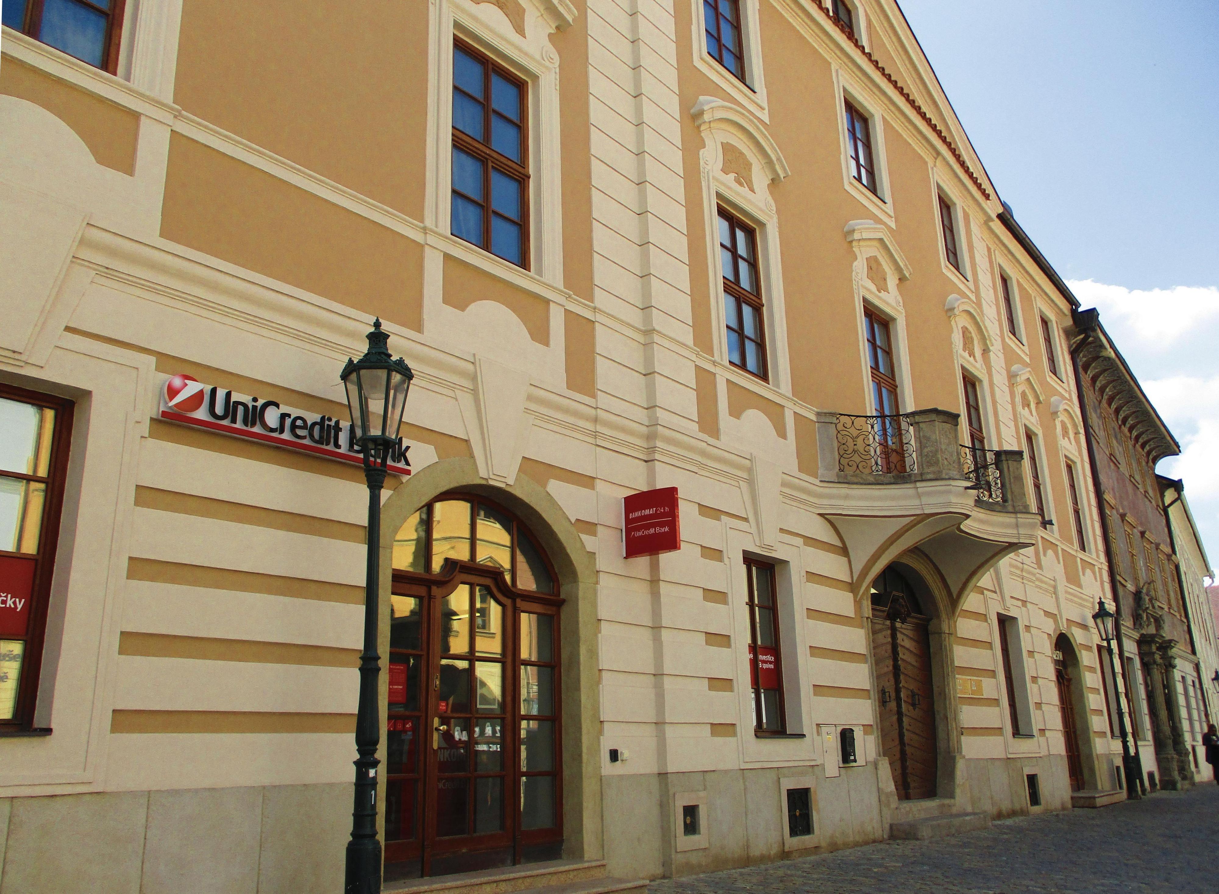 UniCredit Bank Czech Republic and Slovakia, a.s. foto 2