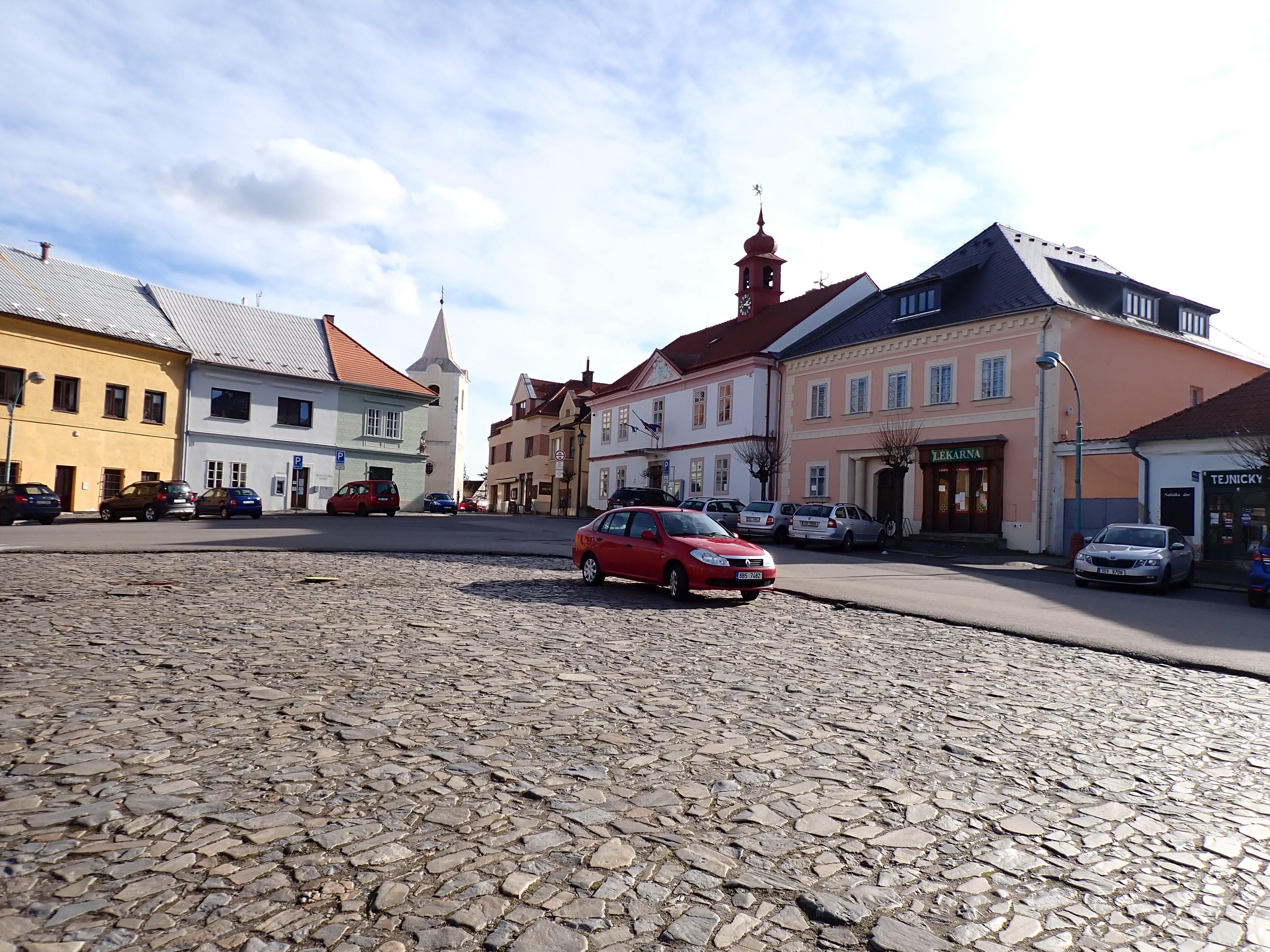 Týnec nad Labem - městský úřad foto 4