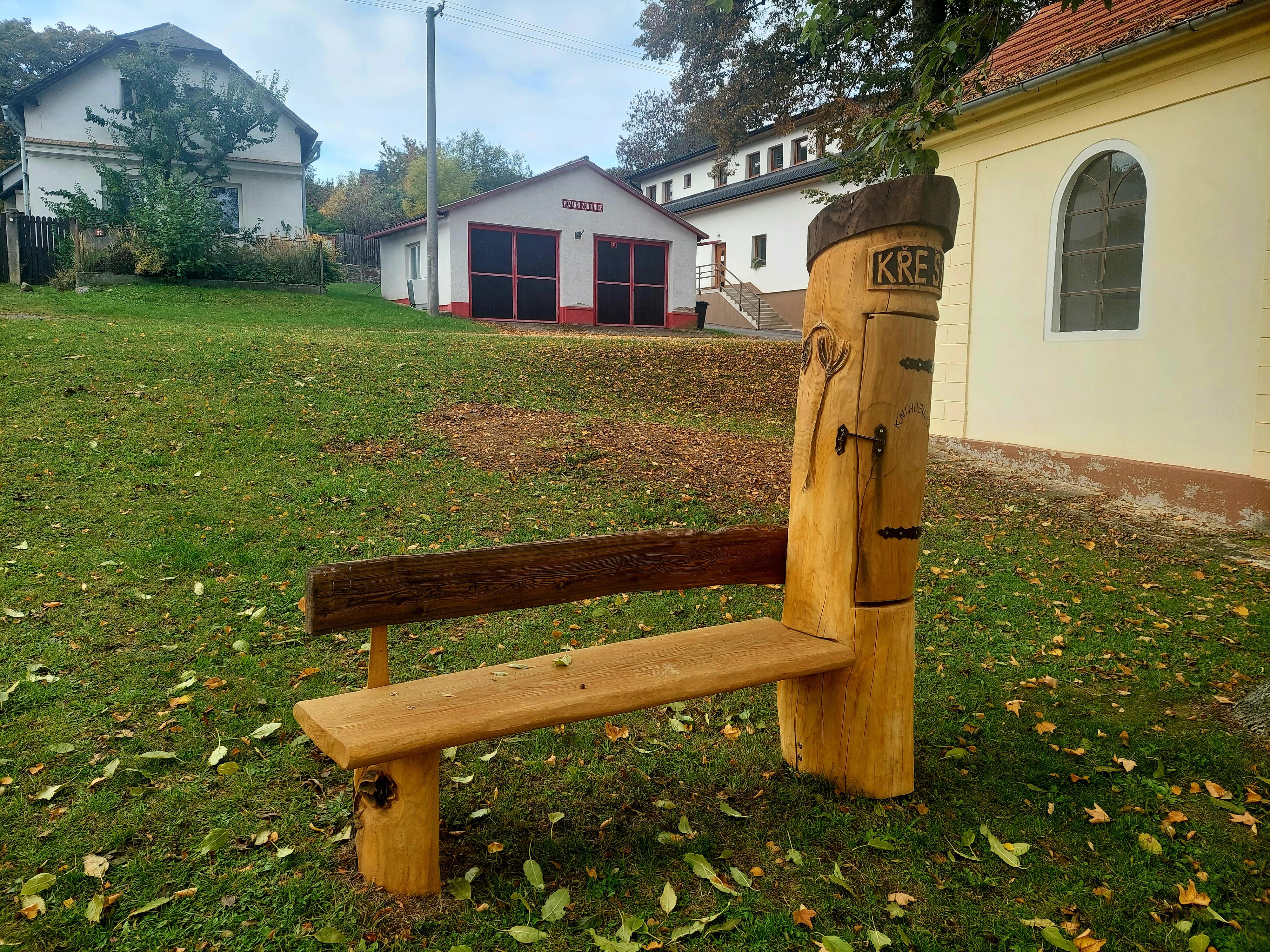 Křešín - obecní úřad foto 4