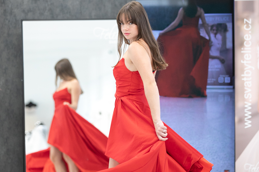 Půjčení maturitních šatů