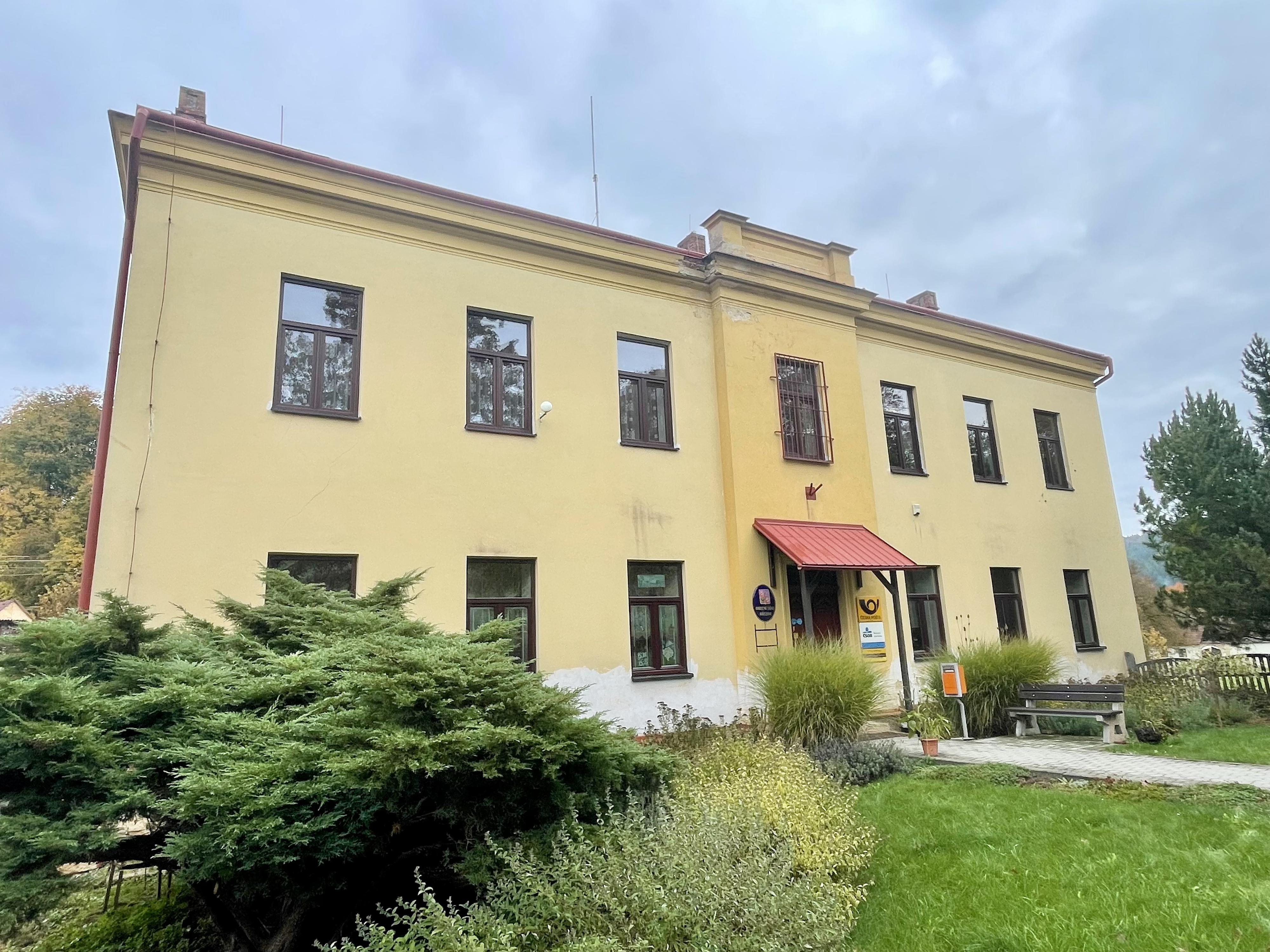 Březina - obecní úřad foto 2