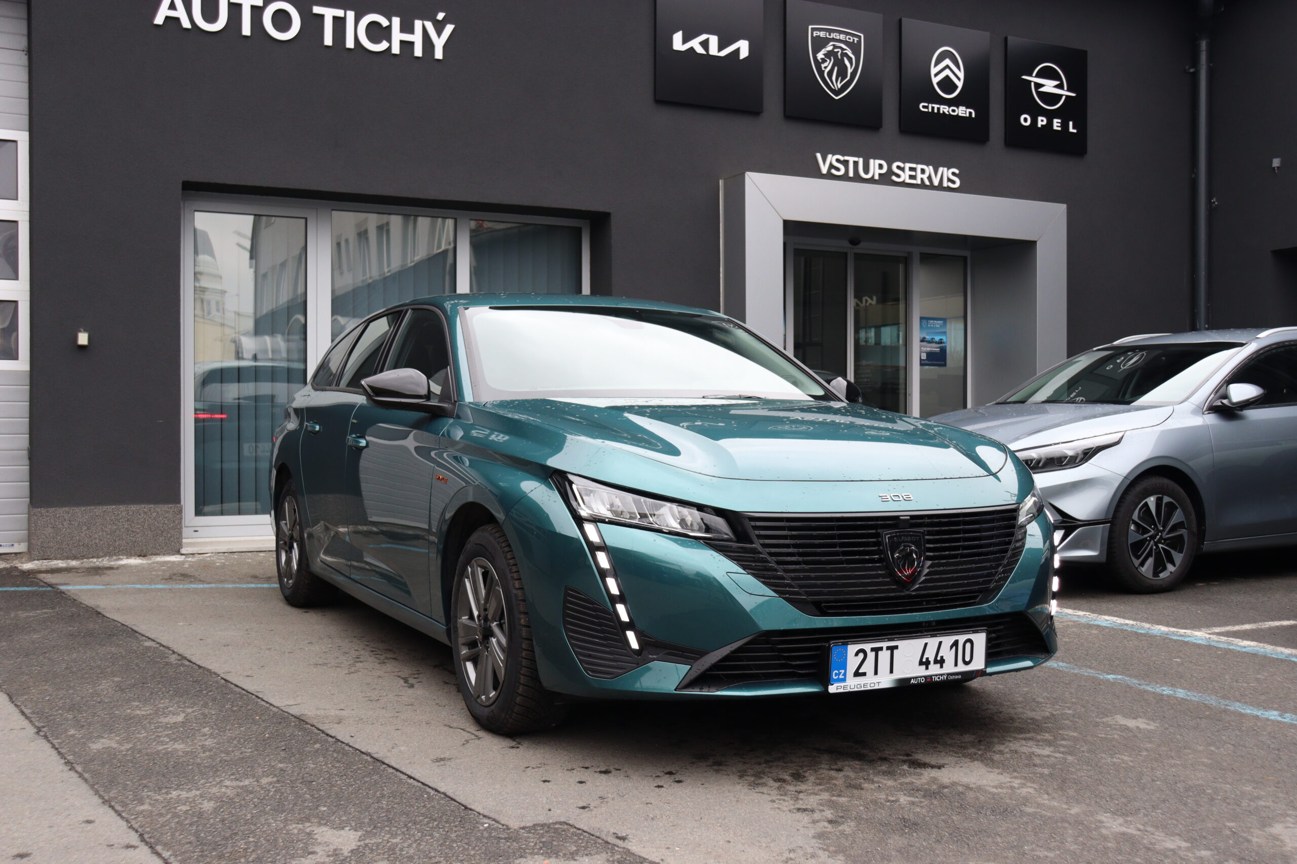 Krátkodobý i dlouhodobý pronájem Peugeot 308 SW