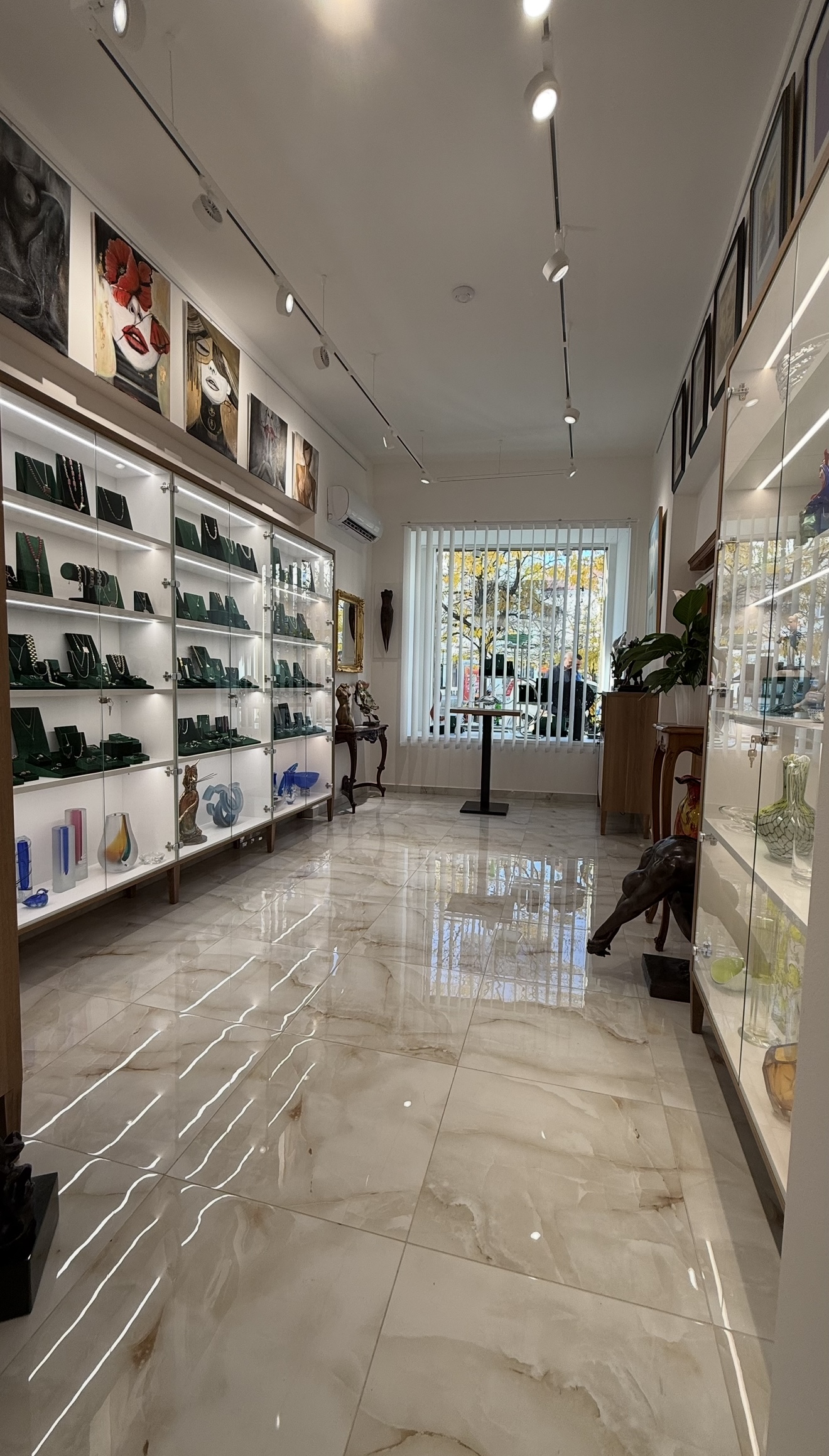 Galerie Moya foto 5