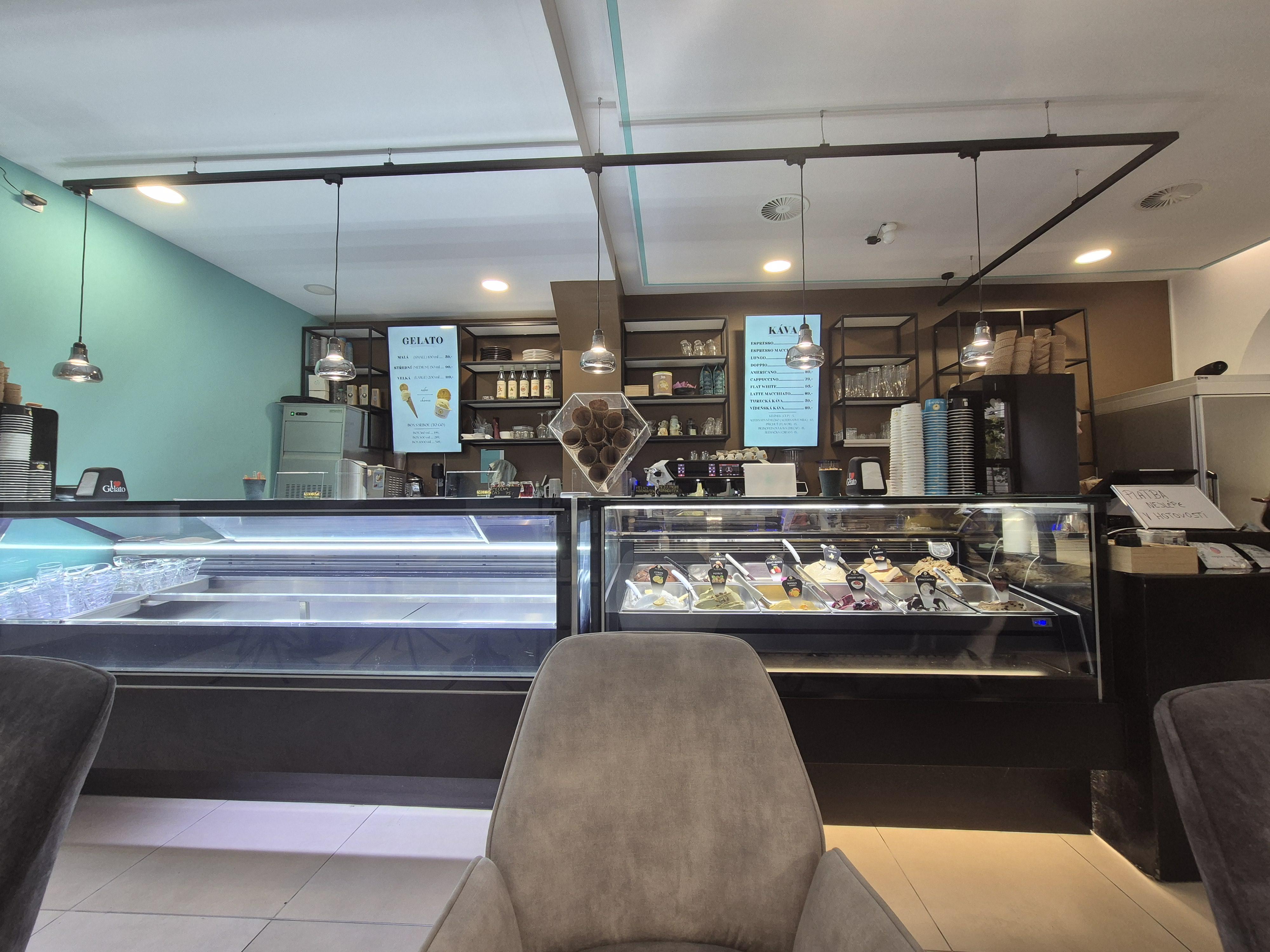 Cukrárna a kavárna pod hodinama