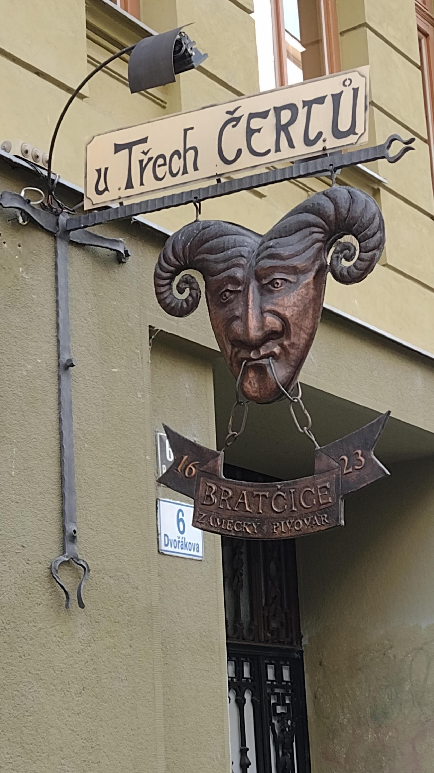 Restaurace U Třech čertů foto 2