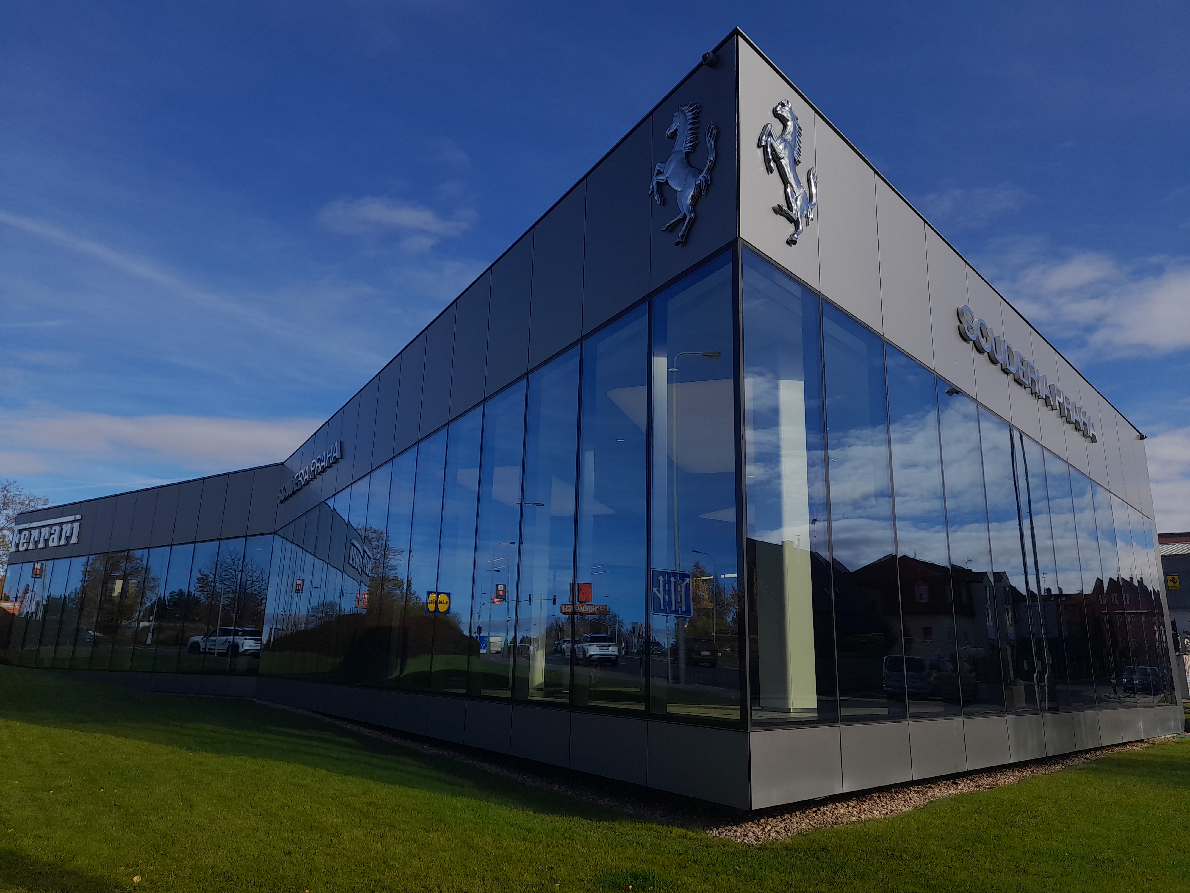 Scuderia SF Praha a.s. – Ferrari foto 3