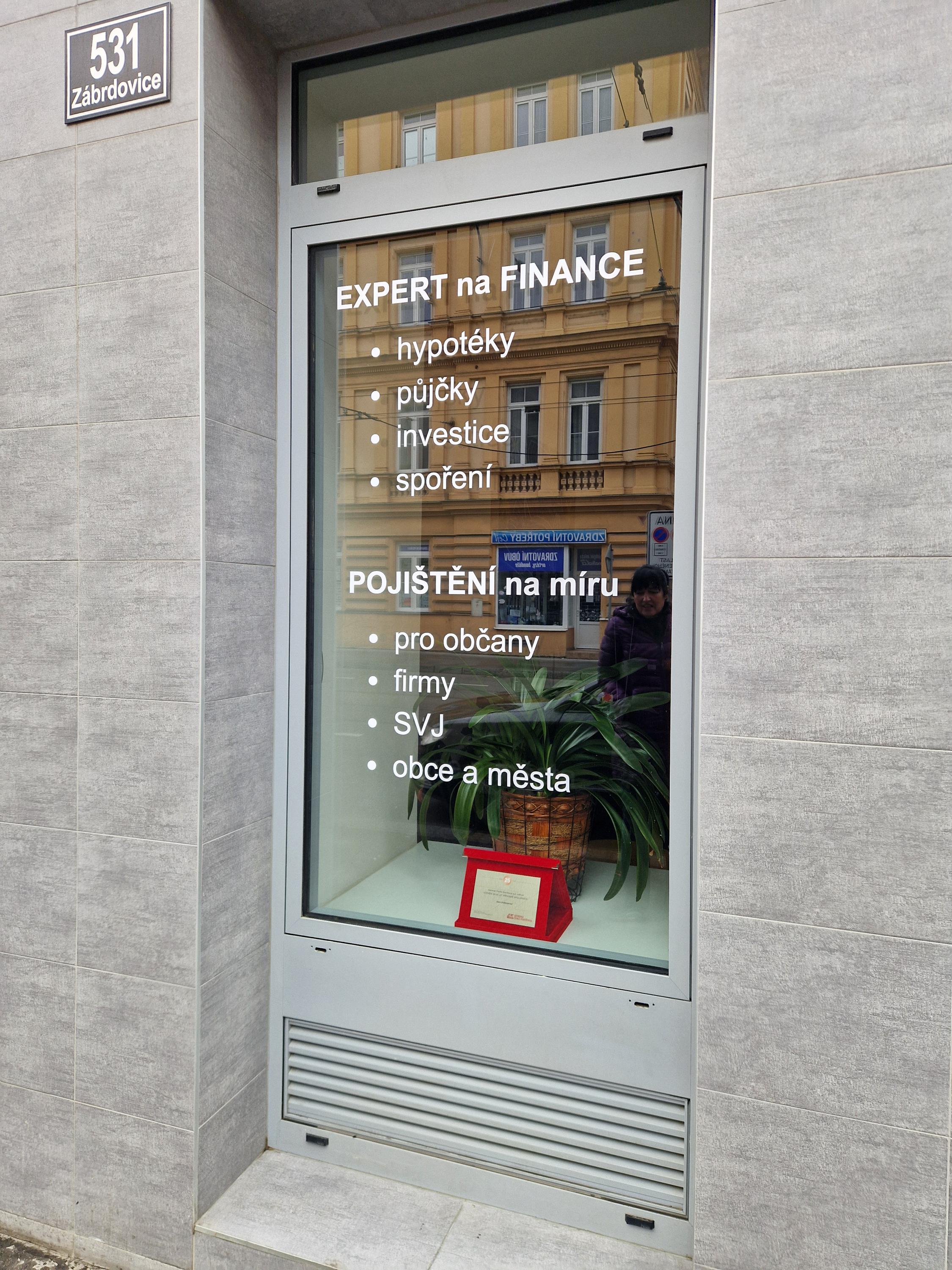 HYPOTÉKY - INVESTICE - POJIŠTĚNÍ foto 4