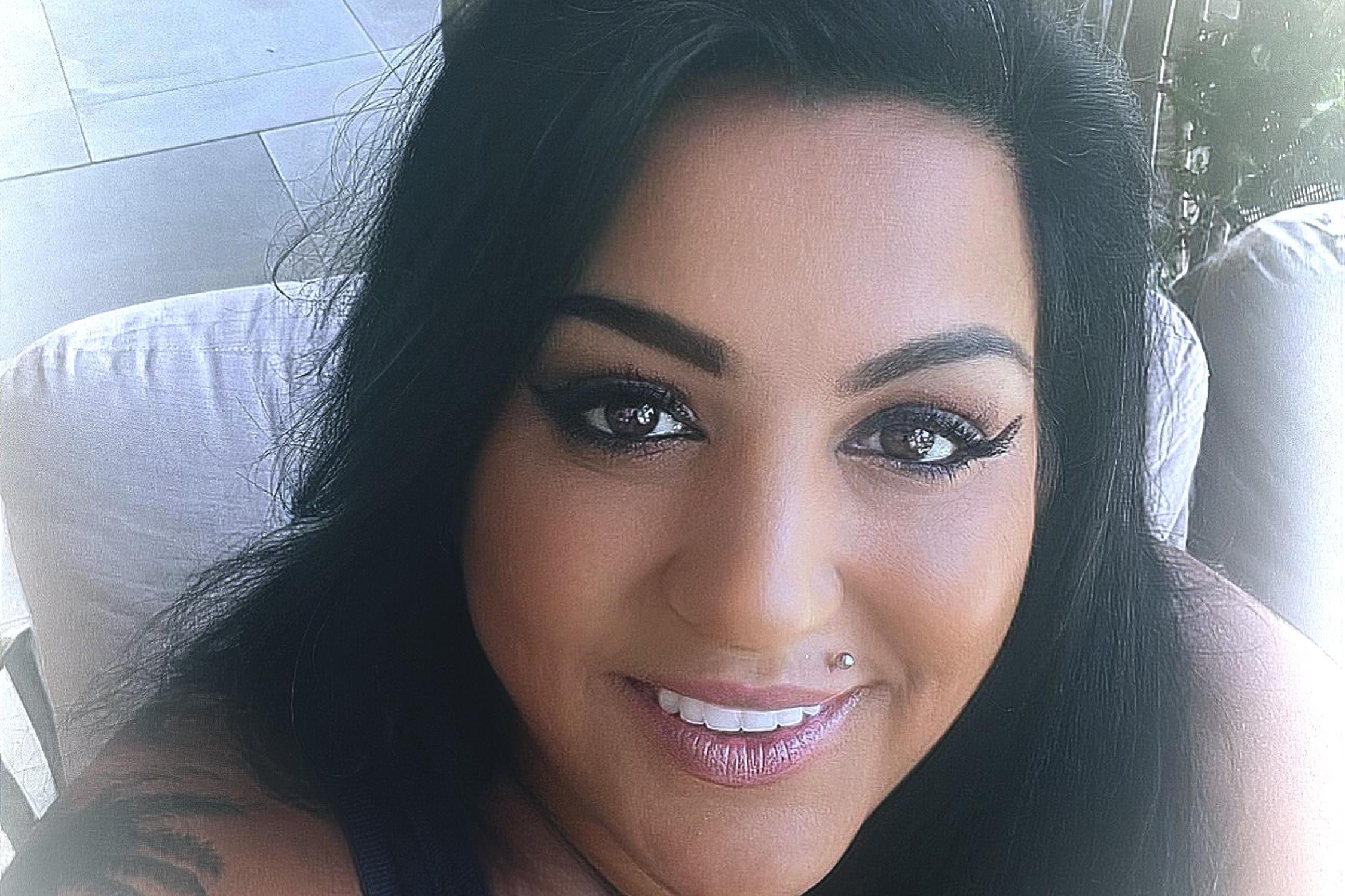 IK - Ivana Kartářka