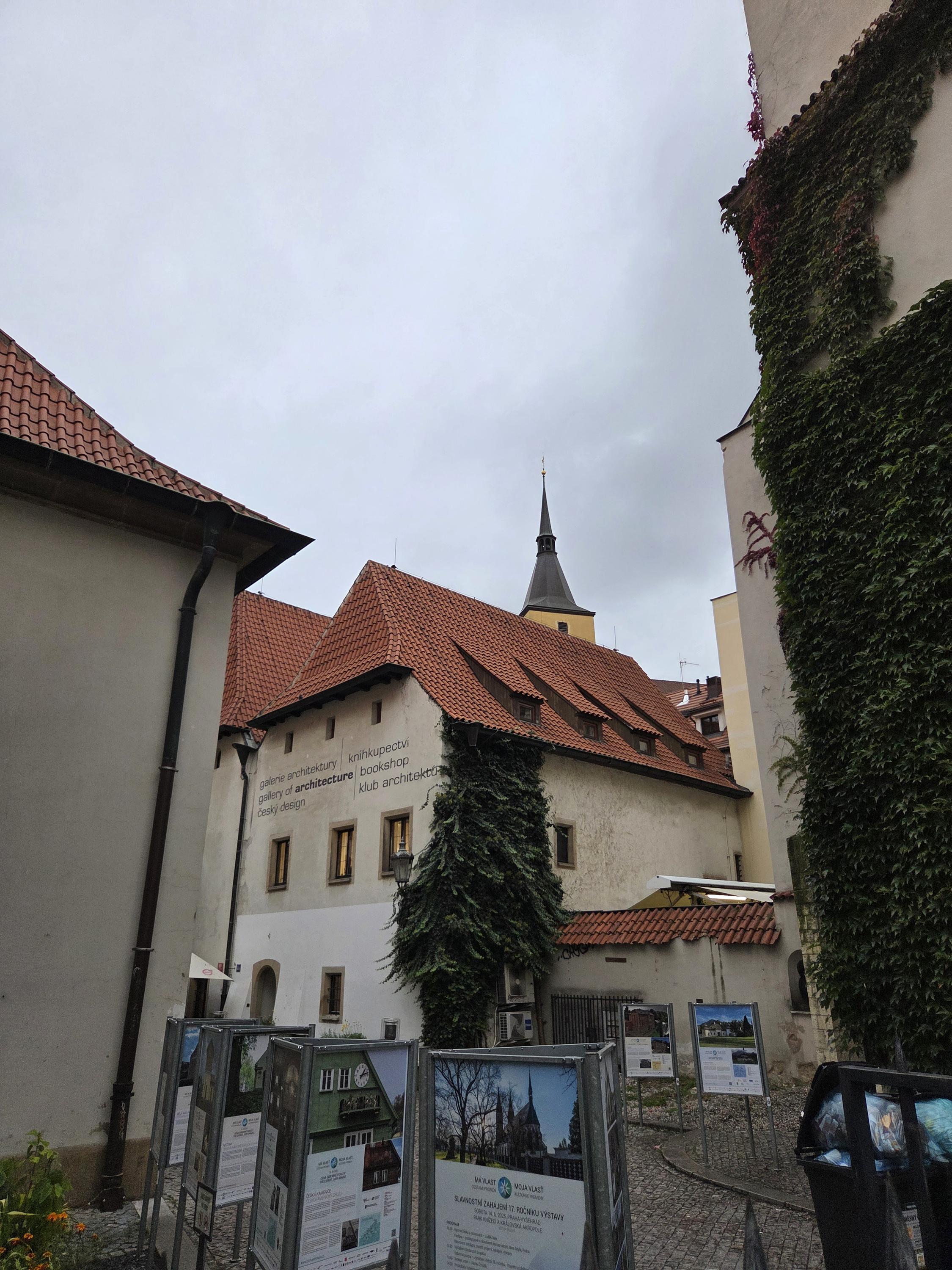 Knihkupectví ArtMap foto 3
