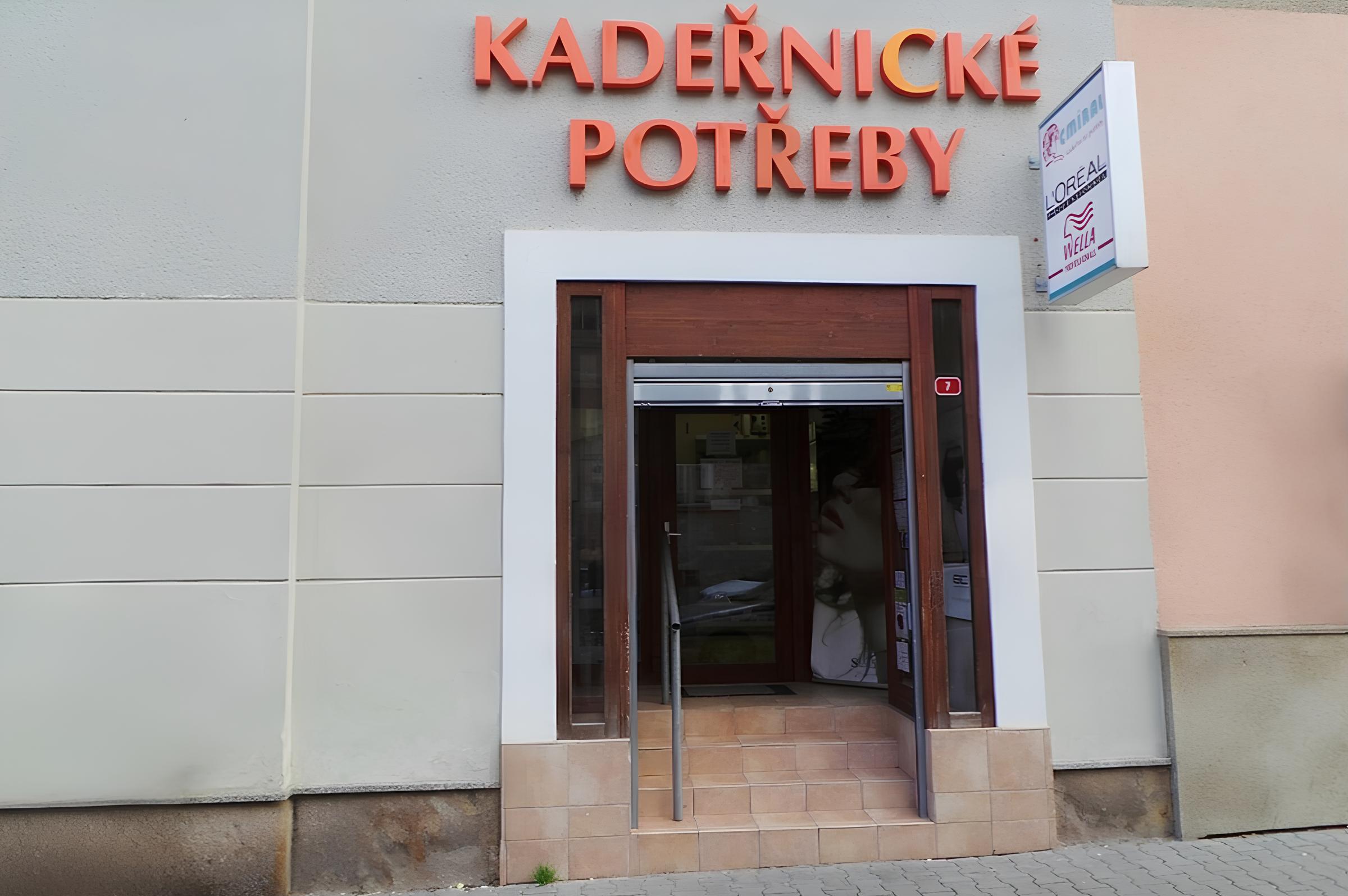 Cmíral - kadeřnické potřeby