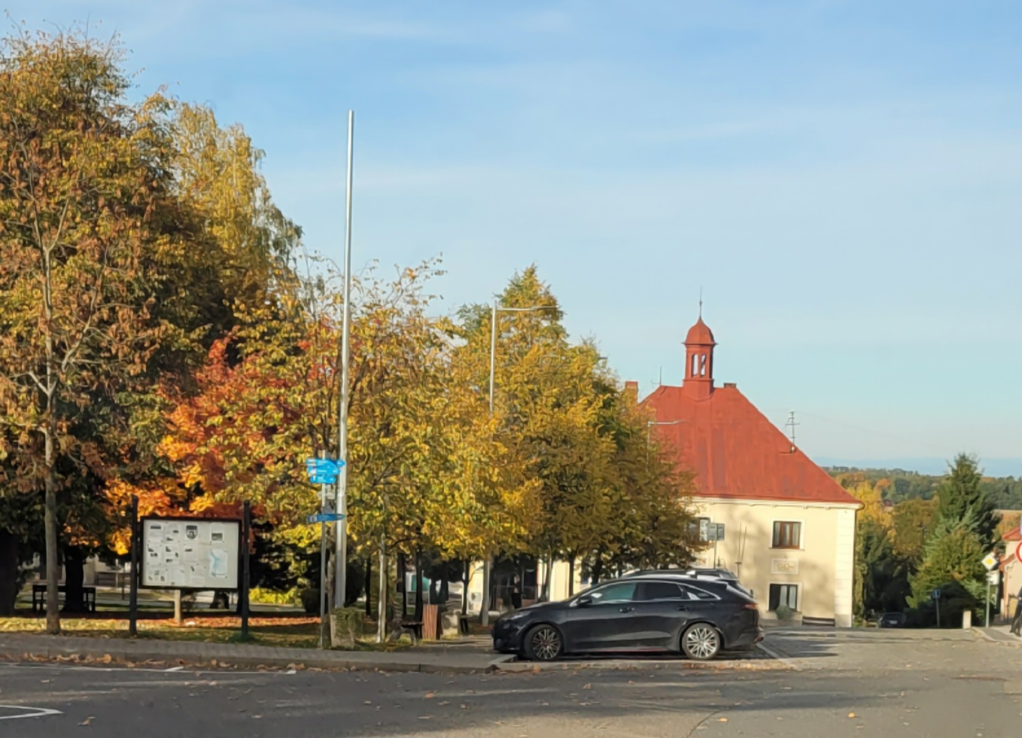 Zásmuky - městský úřad foto 4