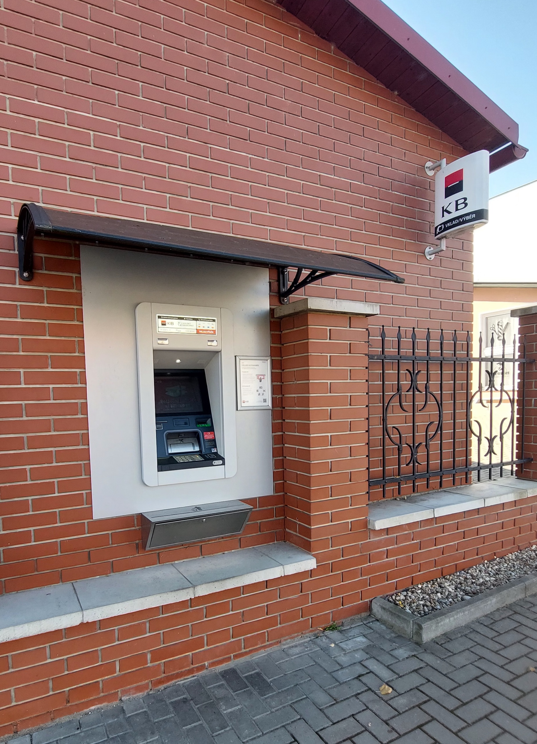 Bankomat Komerční banky foto 2