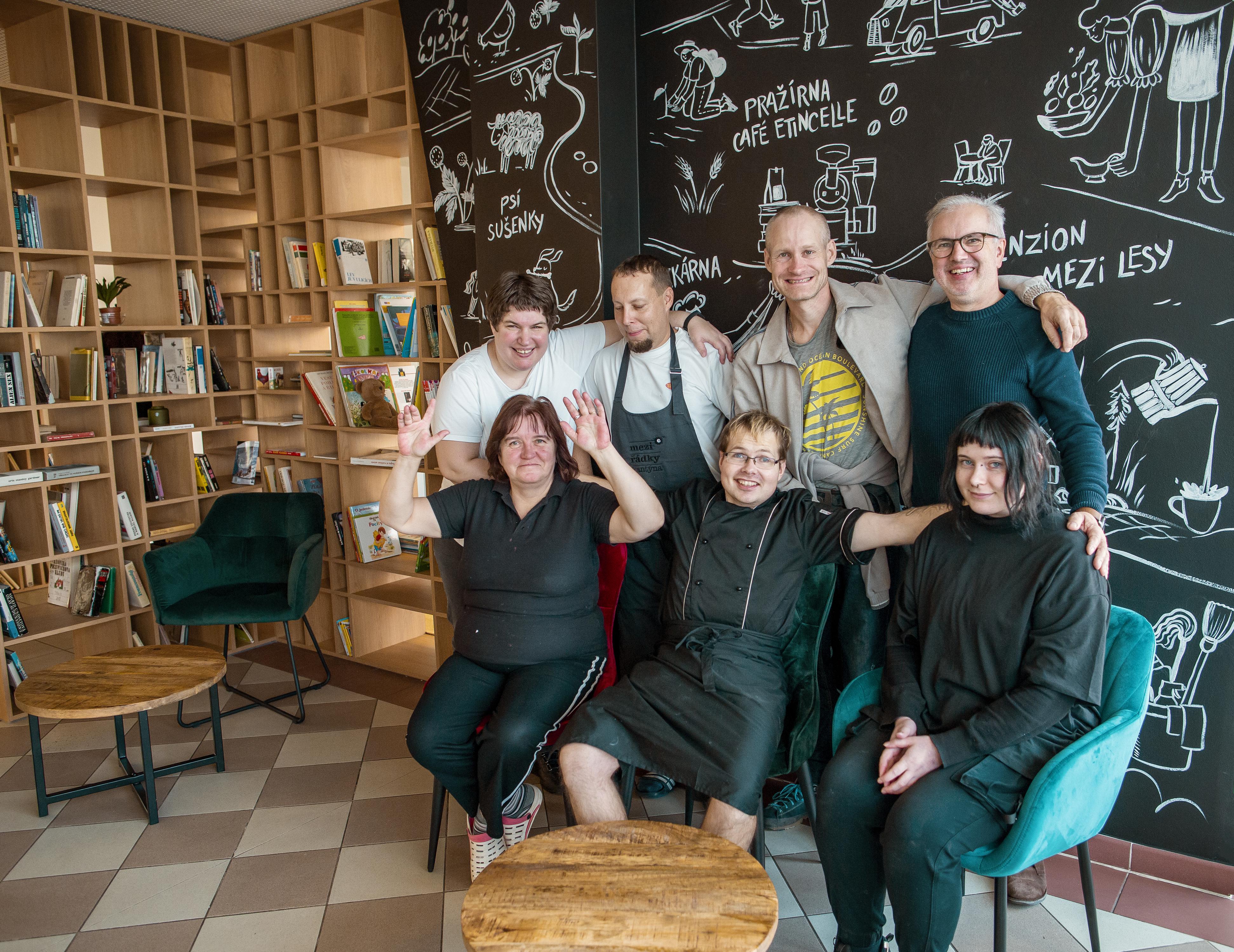 Kantýna Mezi řádky foto 2