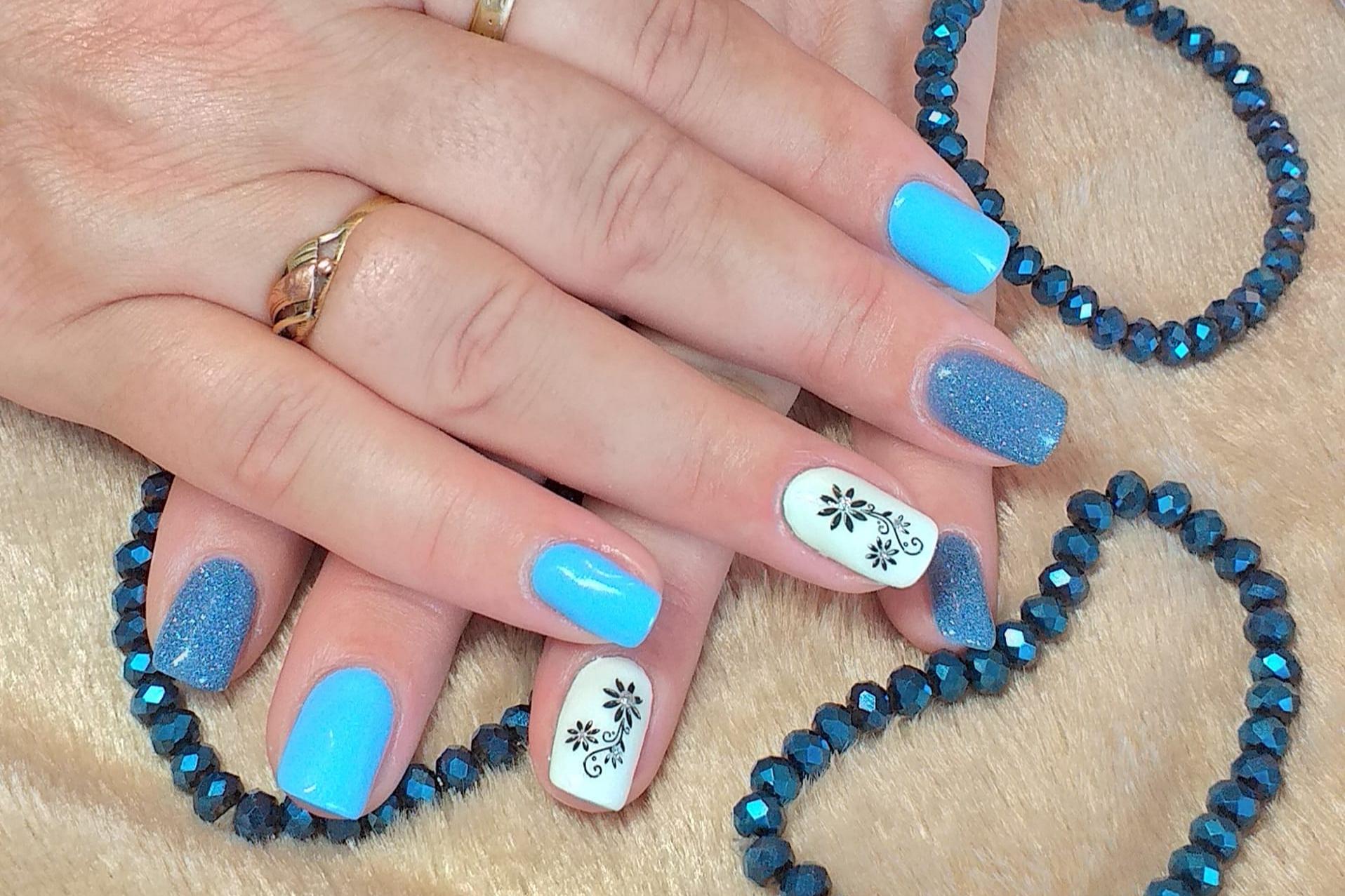 Nehty Lenka Sobotková