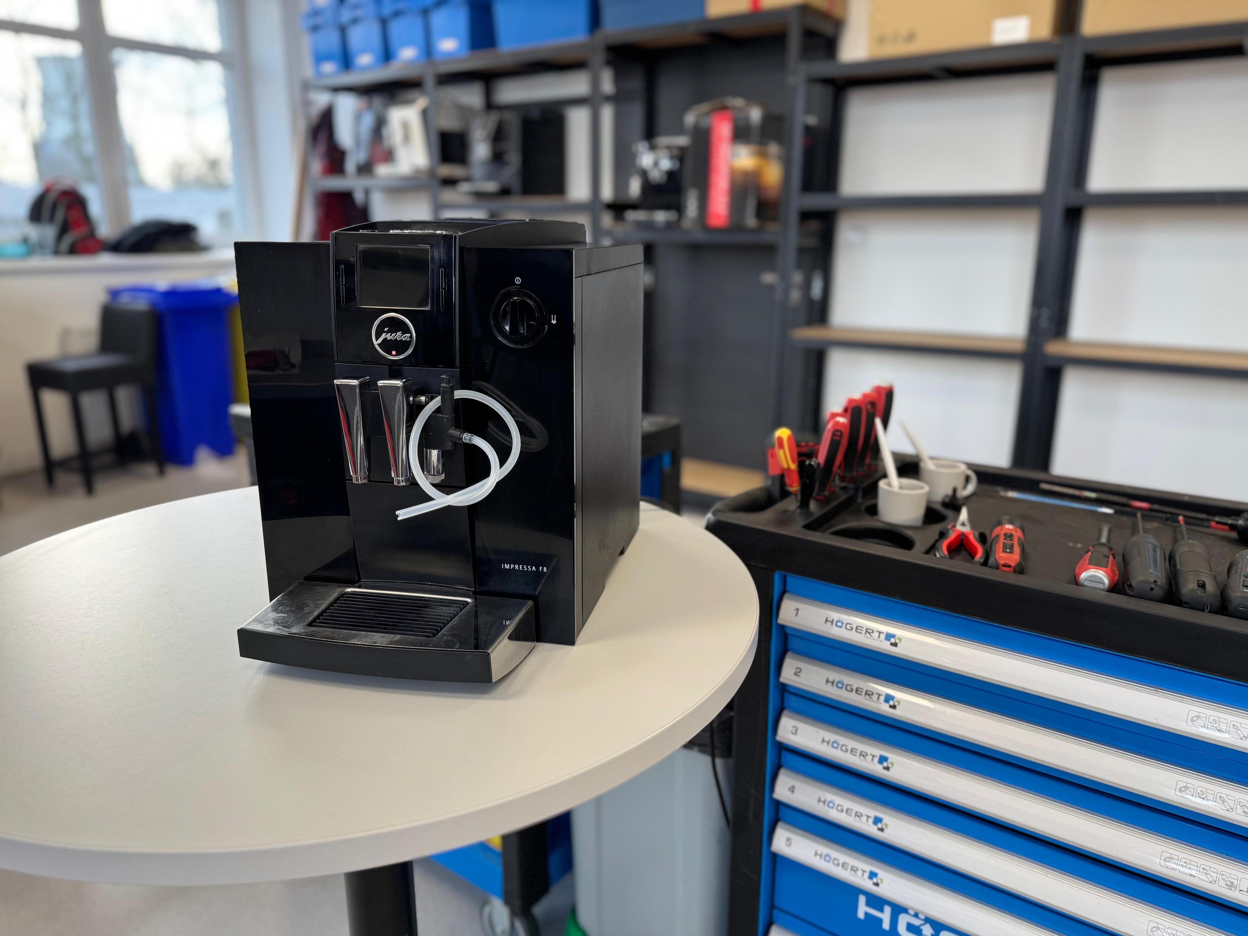 Servis automatických kávovarů - UdrzbaKavovaru.cz