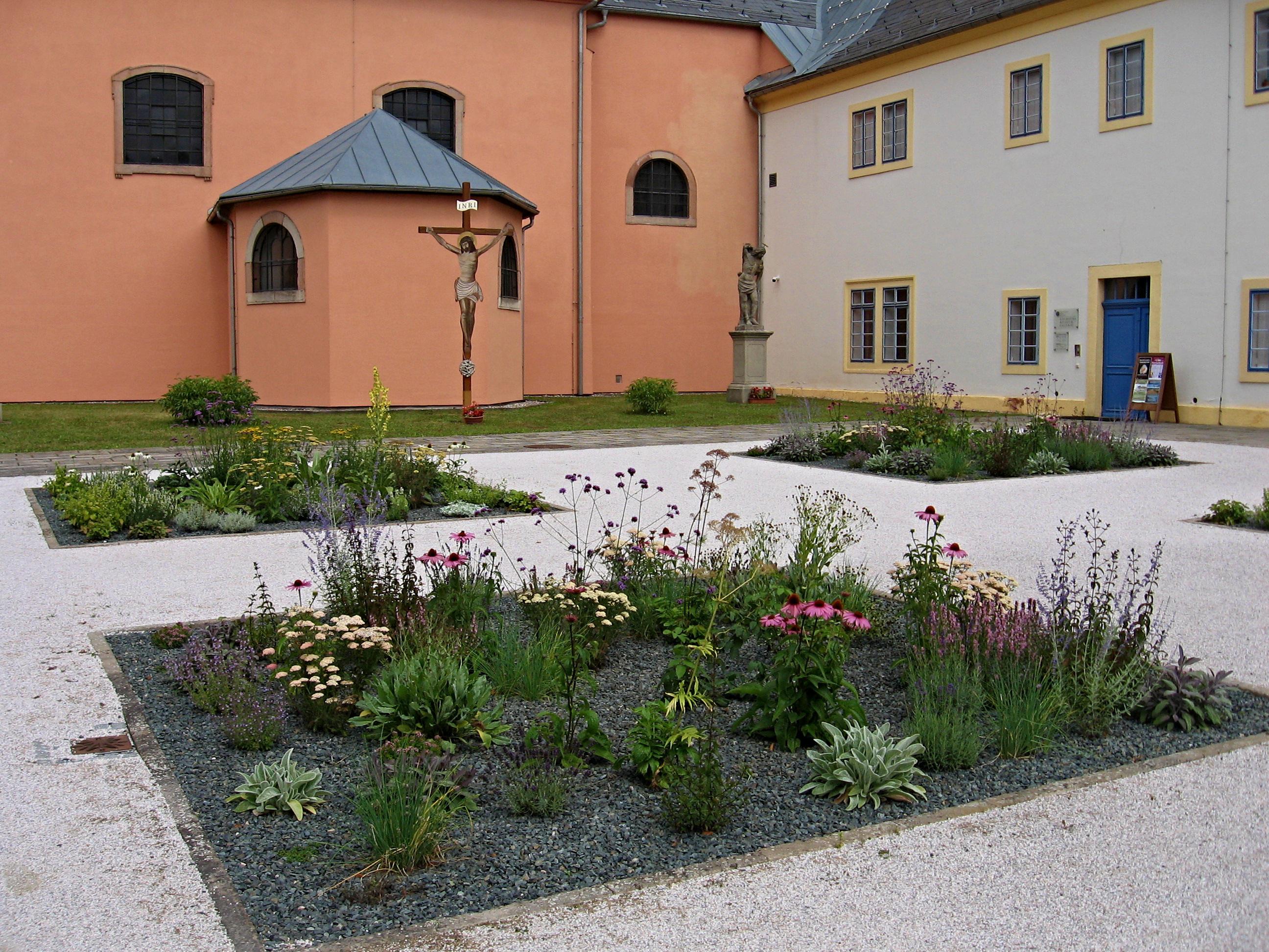 Františkánský klášter Hostinné