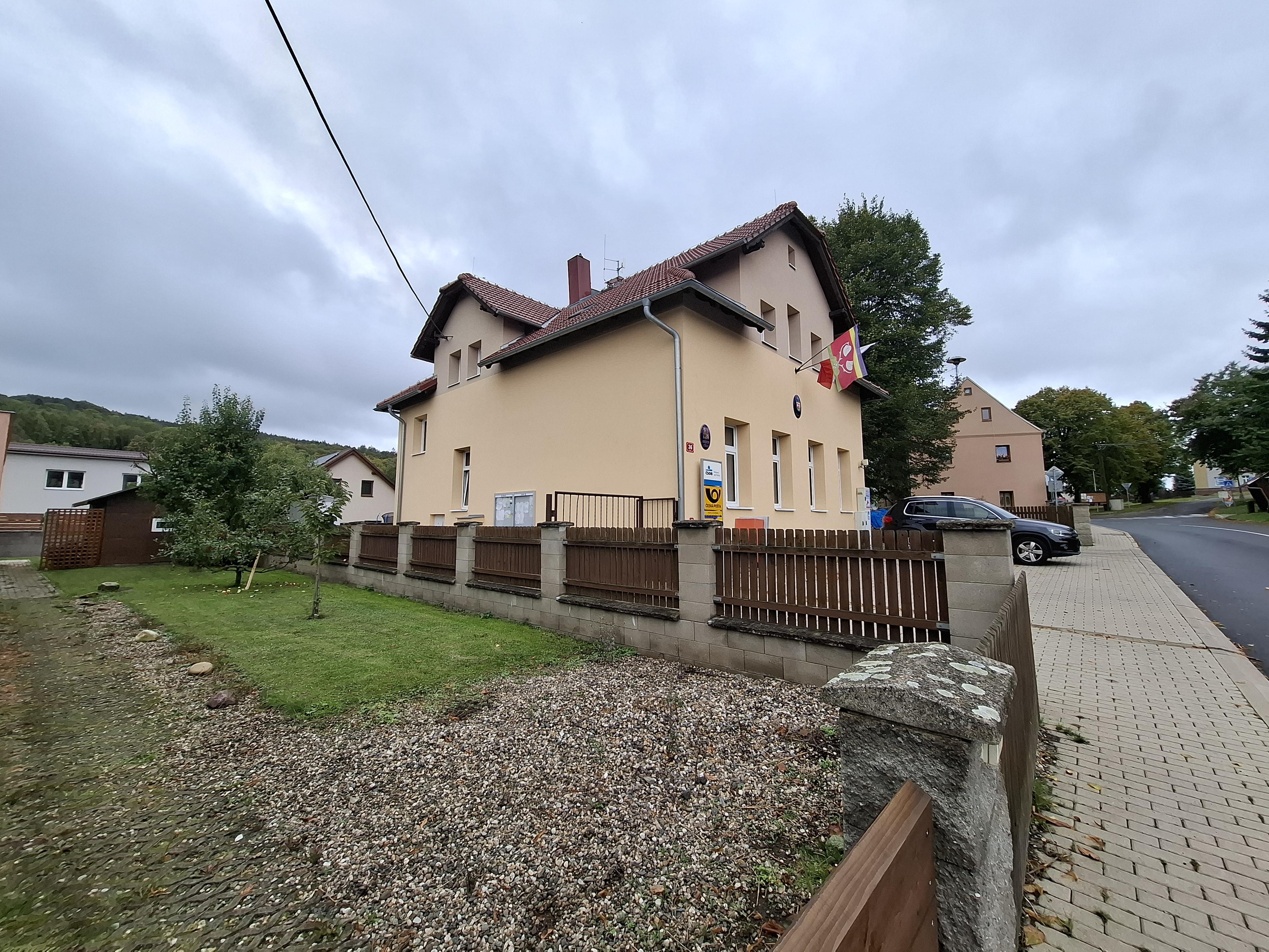 Malečov - obecní úřad foto 3