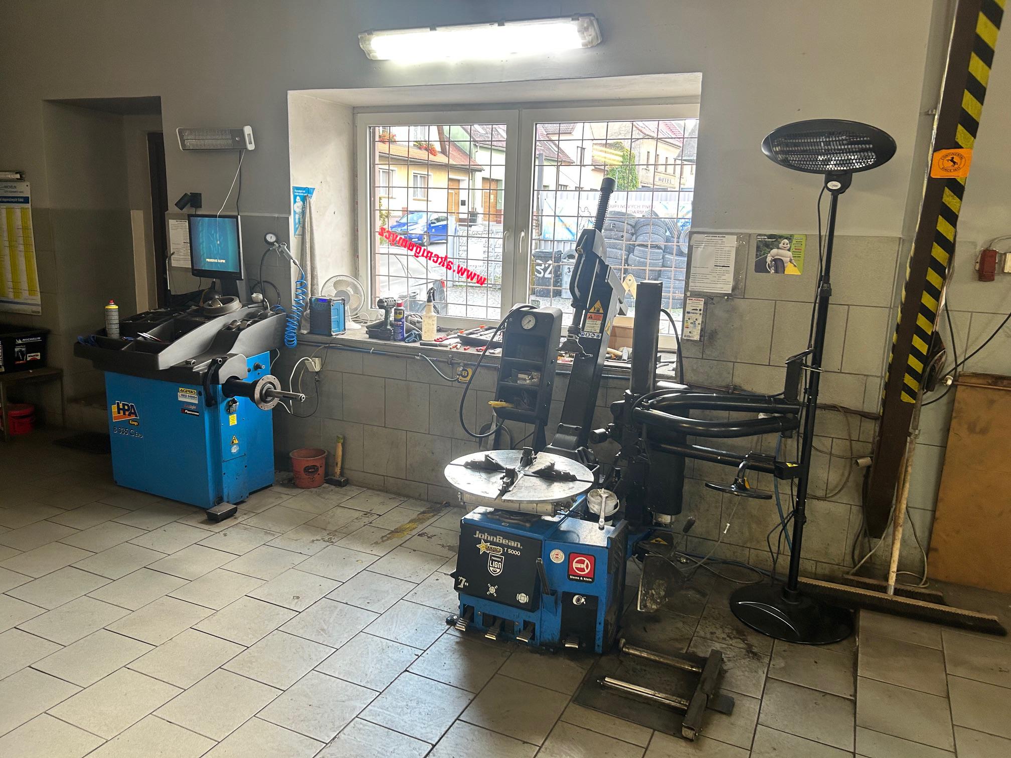 Autoservis a pneuservis Petr Šlapák foto 4