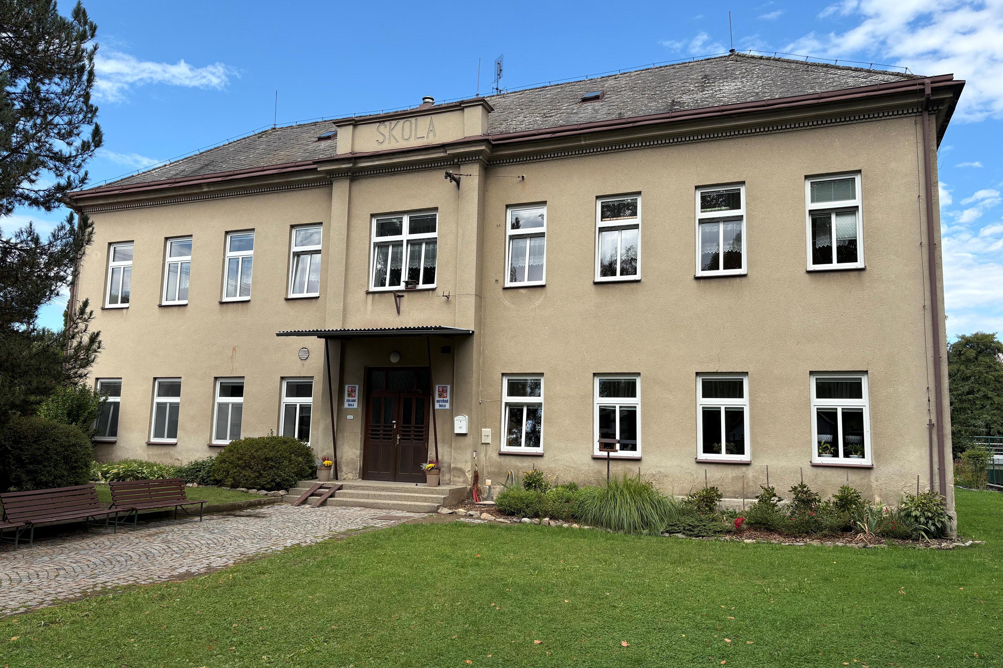 Základní škola Sádek