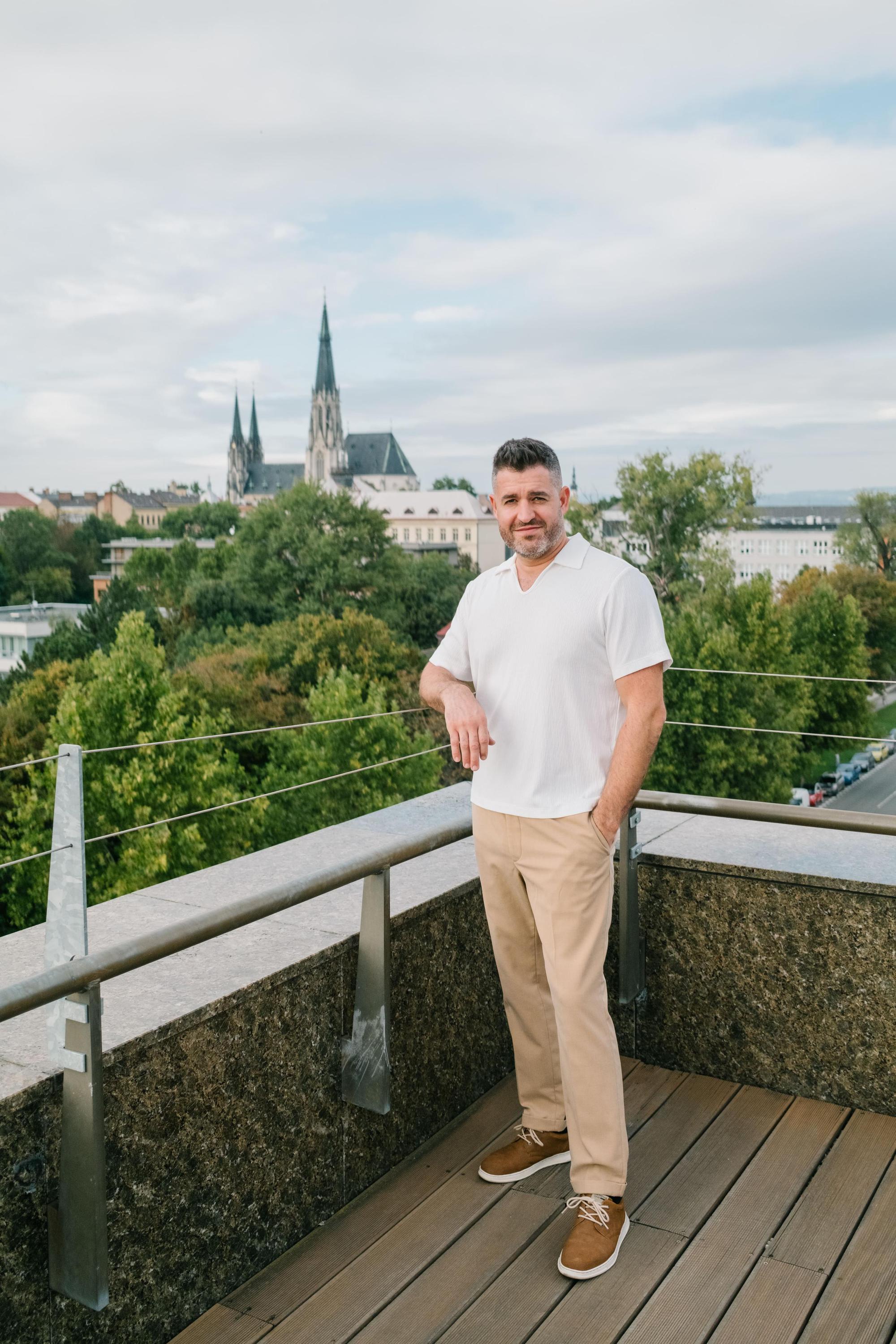 Lukáš Václavek, realitní makléř foto 2