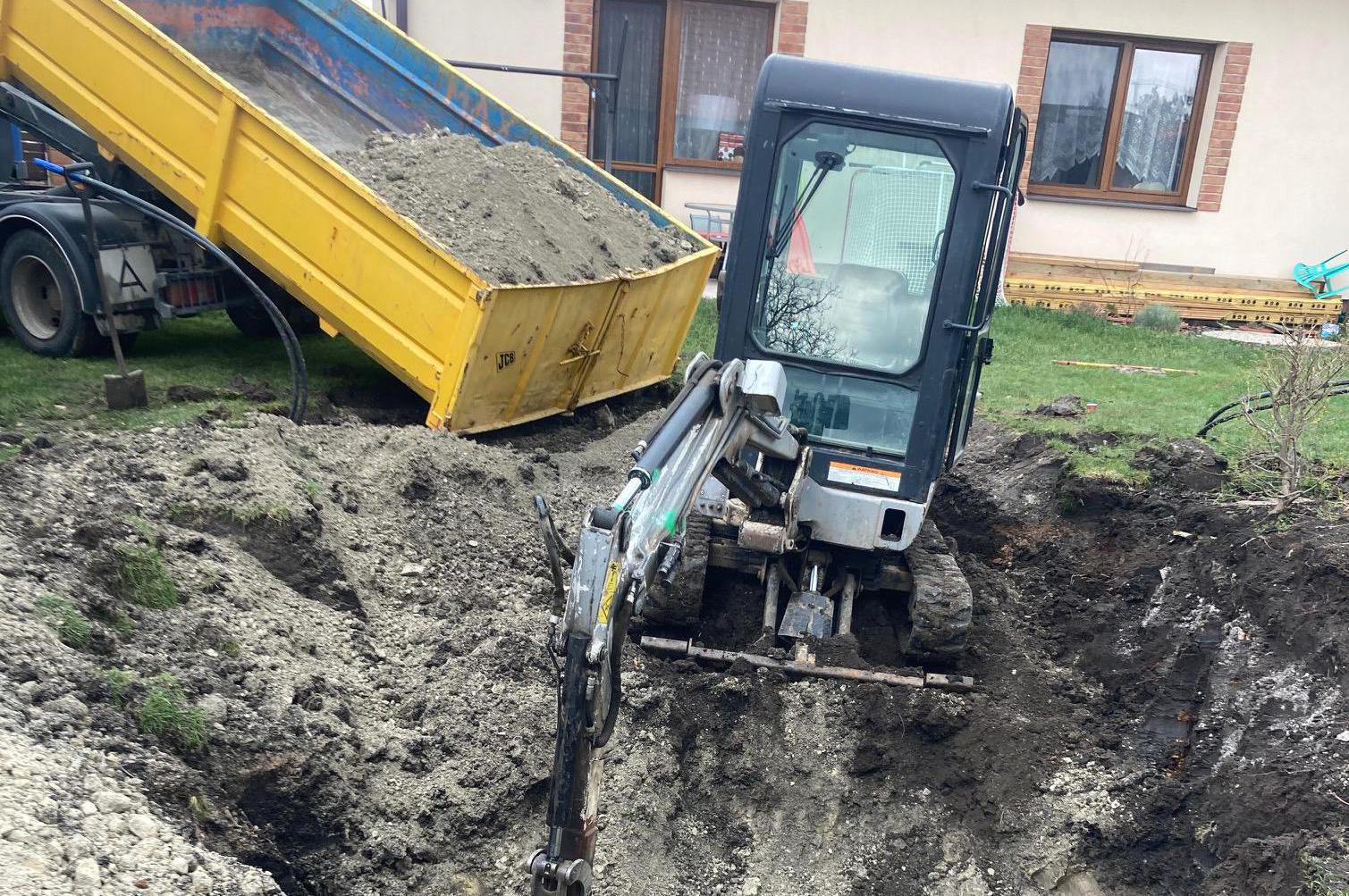 Zemní práce Minibagrem 2000 kg