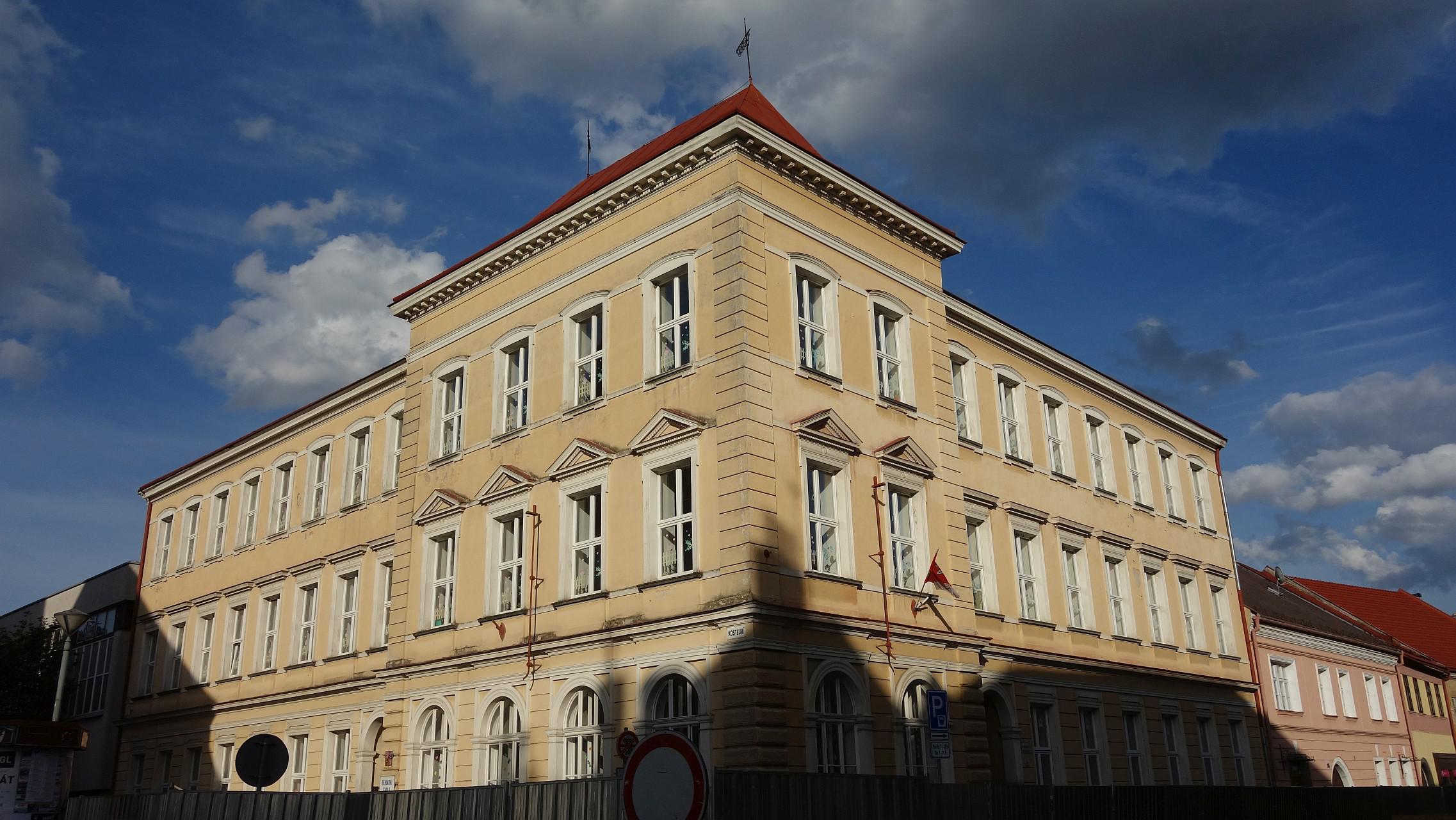 ZŠ Velké Meziříčí, Komenského foto 5