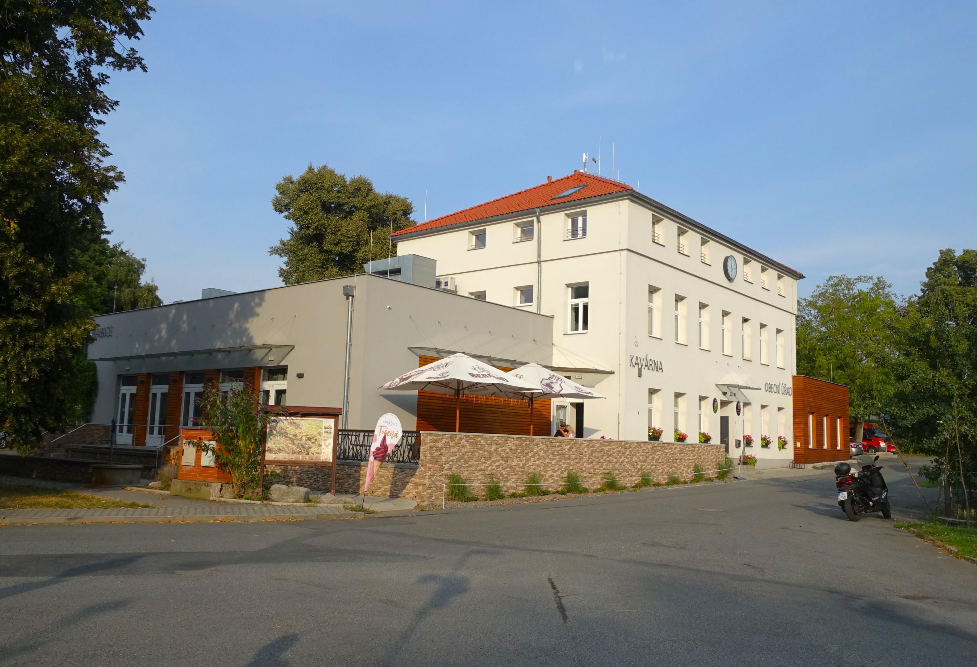 Babice - obecní úřad foto 4