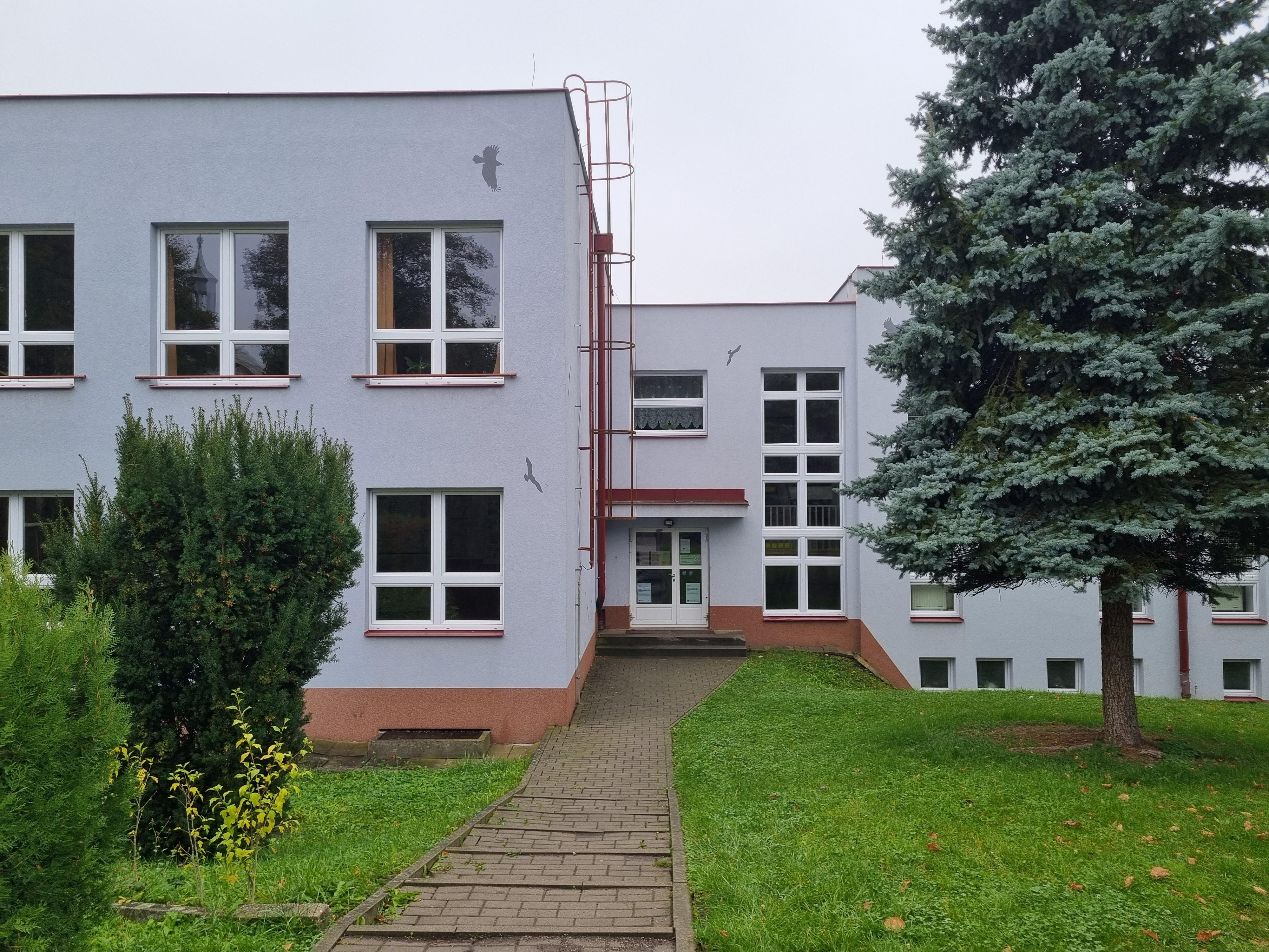 Základní škola a Mateřská škola Vysoké Veselí foto 4